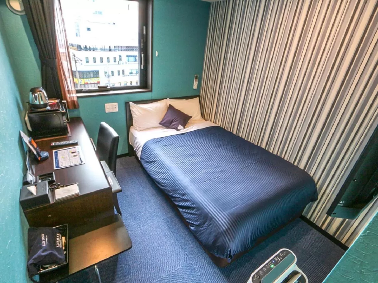 Double Room with Small Double Bed - Smoking in HOTEL LiVEMAX Numazu Ekimae
