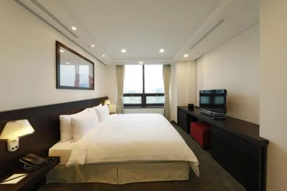 Bed in Orakai Insadong Suites