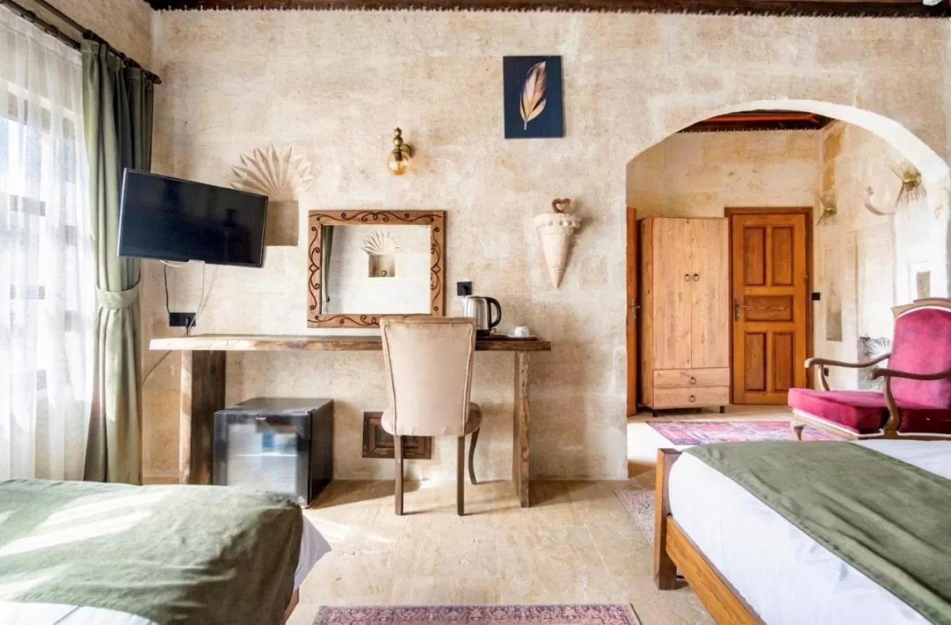 TV and multimedia, Bed in Uzay Cave Suite Hotel