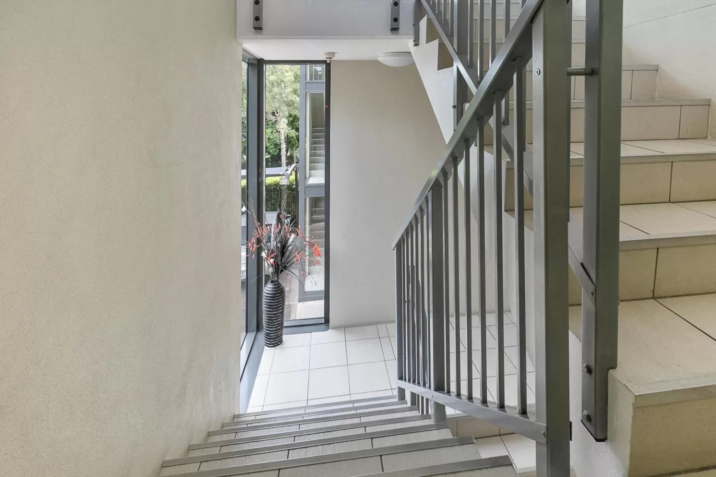 Area and facilities in Eden by the Bay