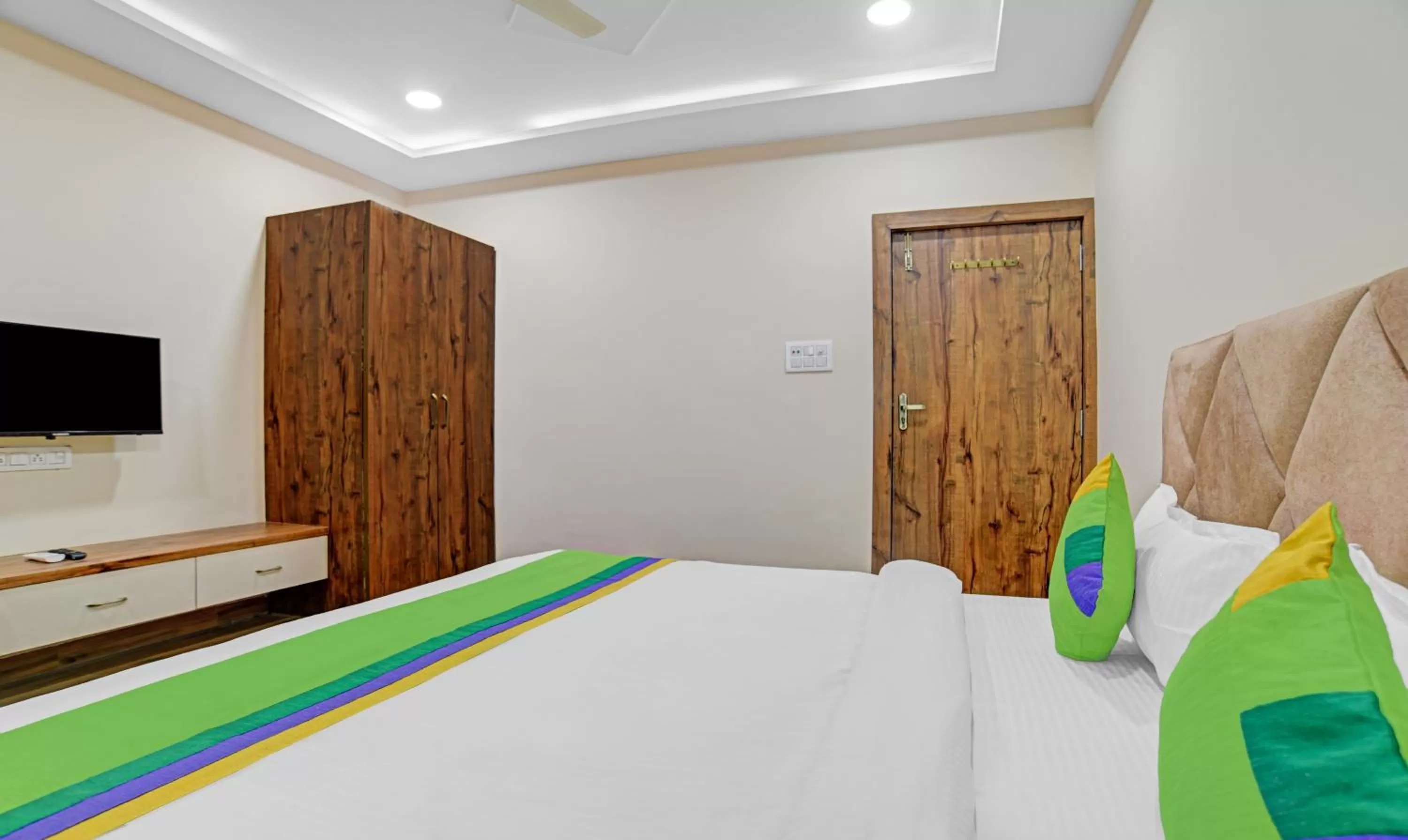 Bedroom, Bed in Treebo Nirvana Elite