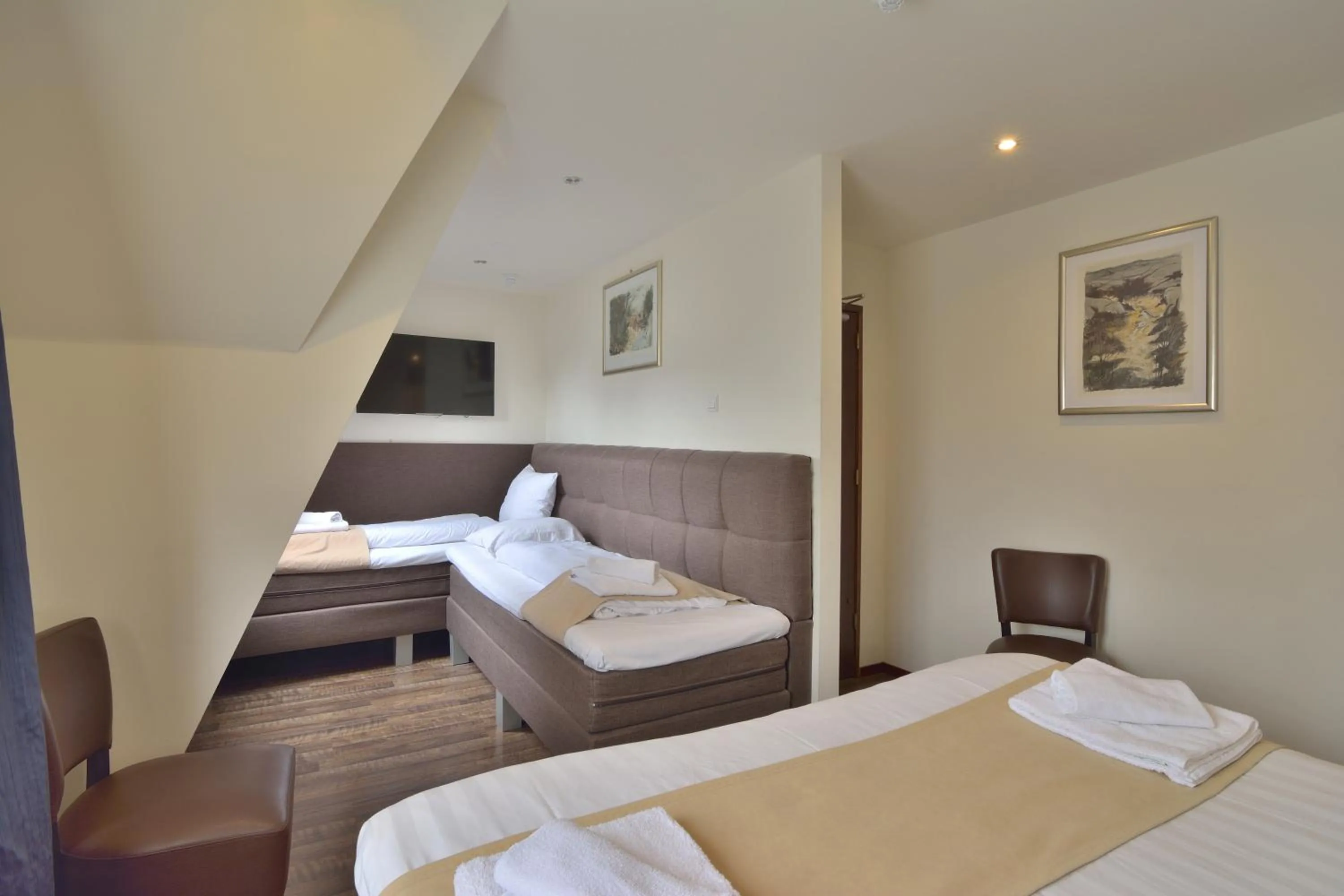 Bedroom, Bed in Hotel La Belle Vue