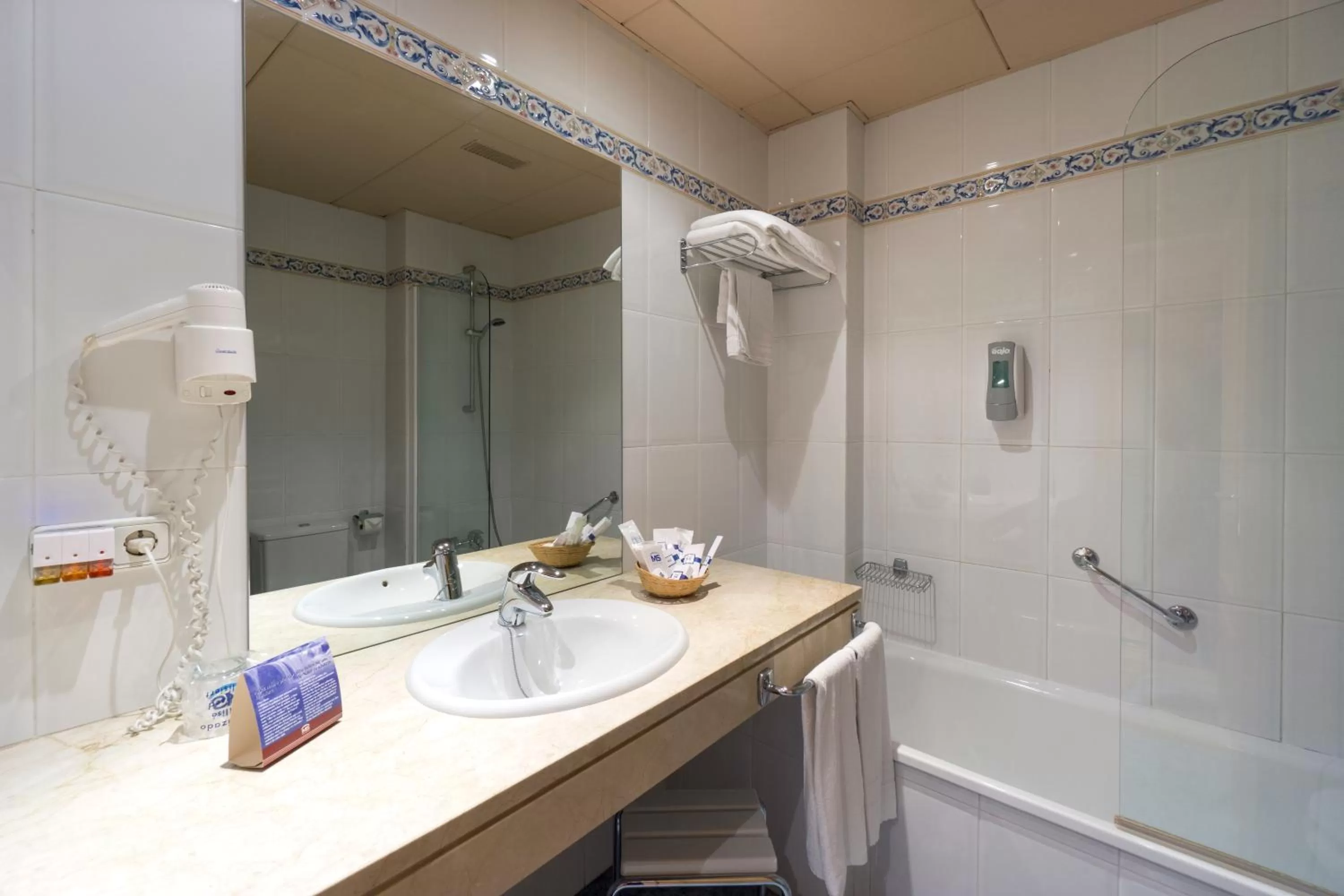 Bathroom in Hotel Fuente Las Piedras