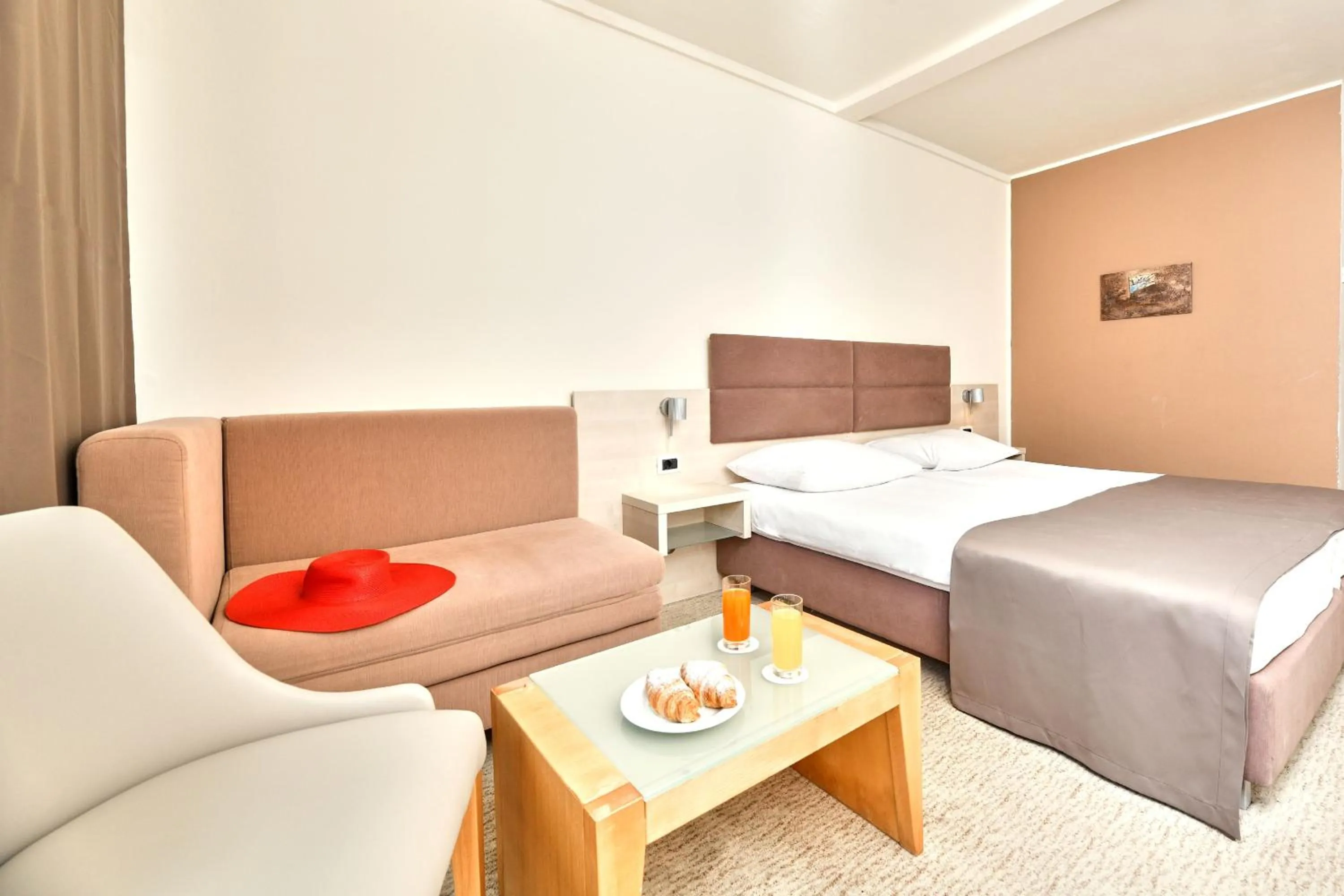 Bedroom, Bed in Hotel Mediteran Plava Laguna