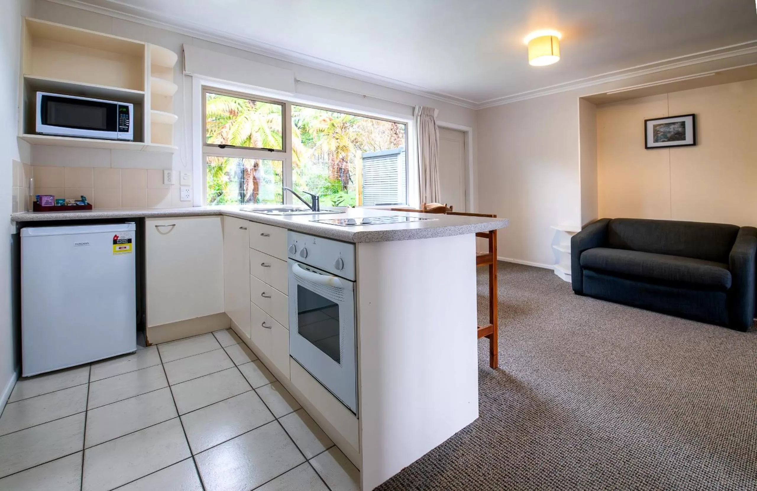 Kitchen or kitchenette, Kitchen/Kitchenette in Best Western Braeside Rotorua