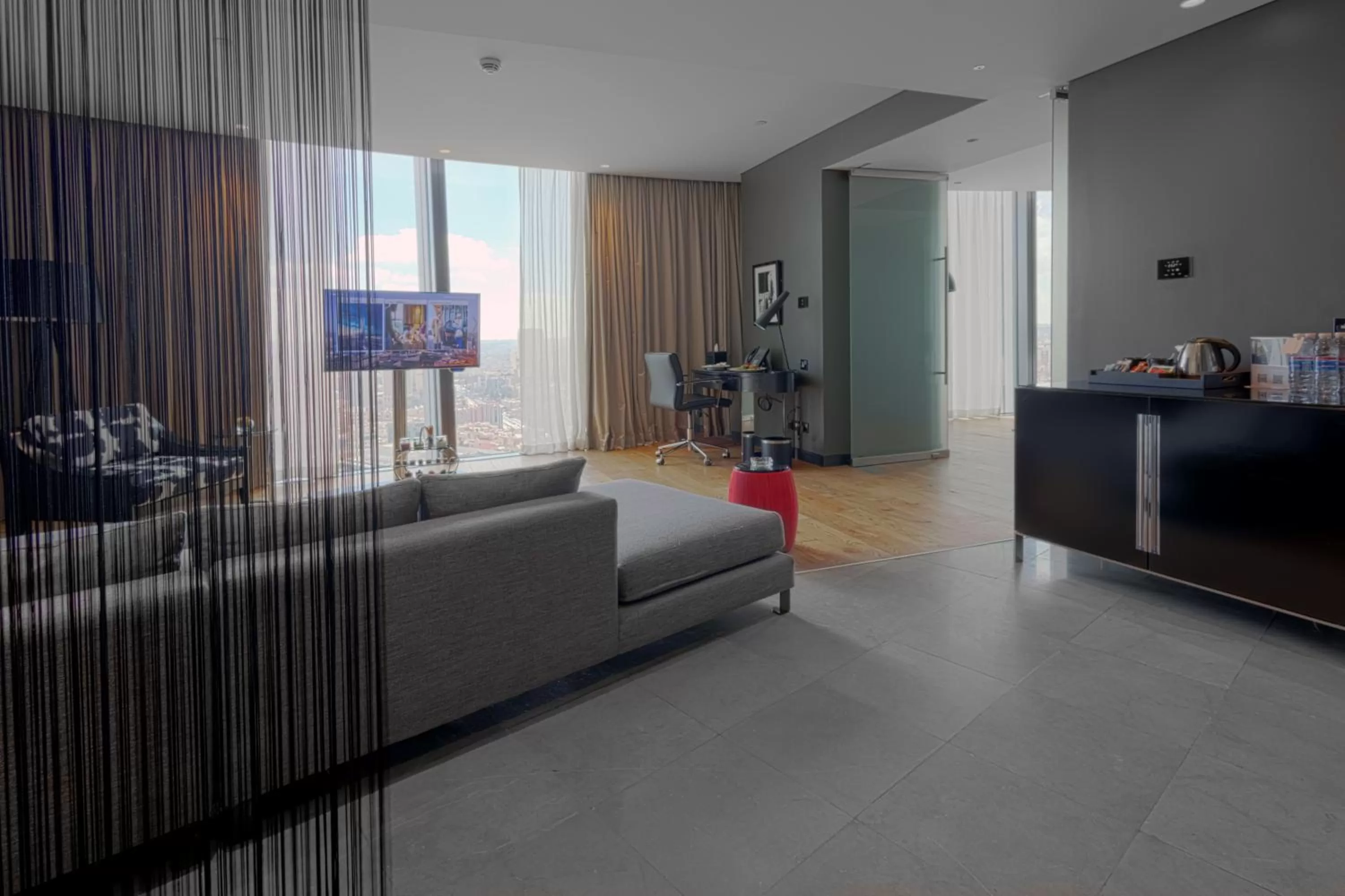 TV and multimedia in Amman Rotana