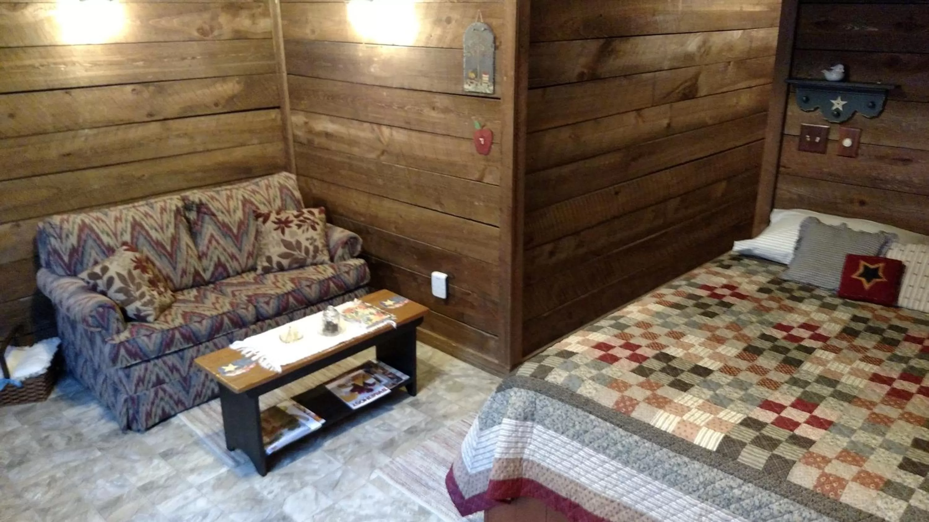 Bed in Apple Bin Inn