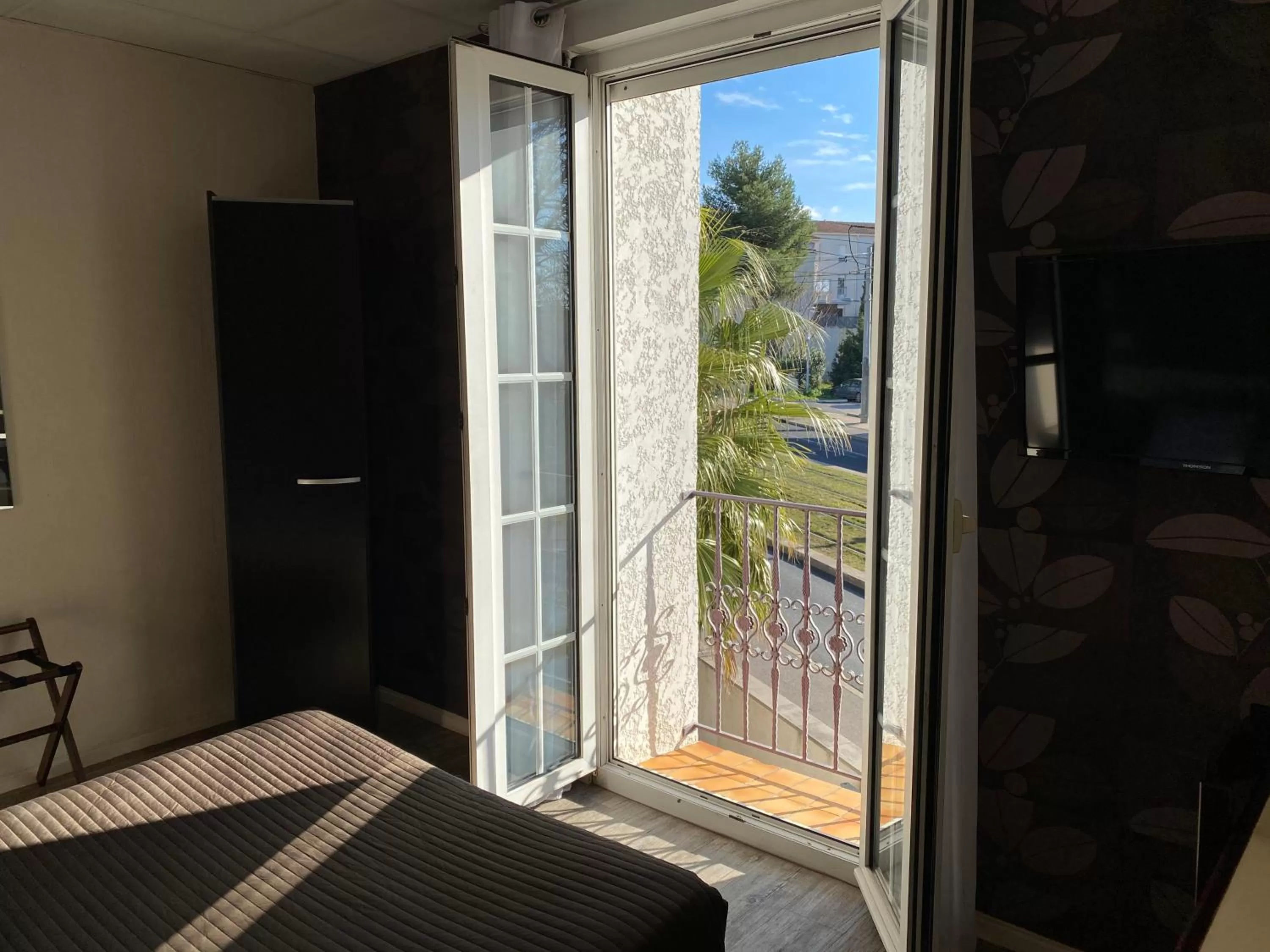 Balcony/Terrace, Bed in Hotel Abelia