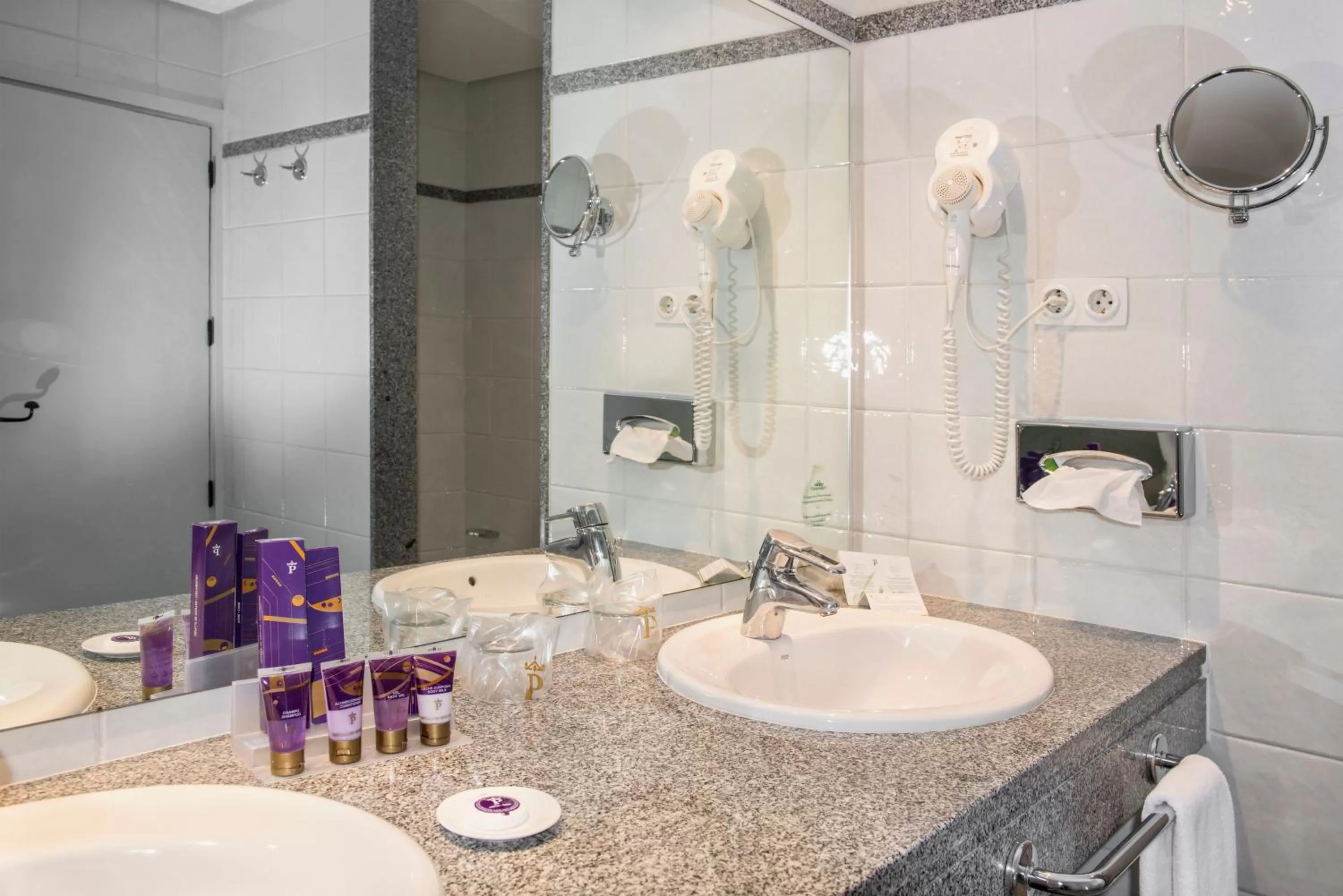 Bathroom in Parador de Ávila