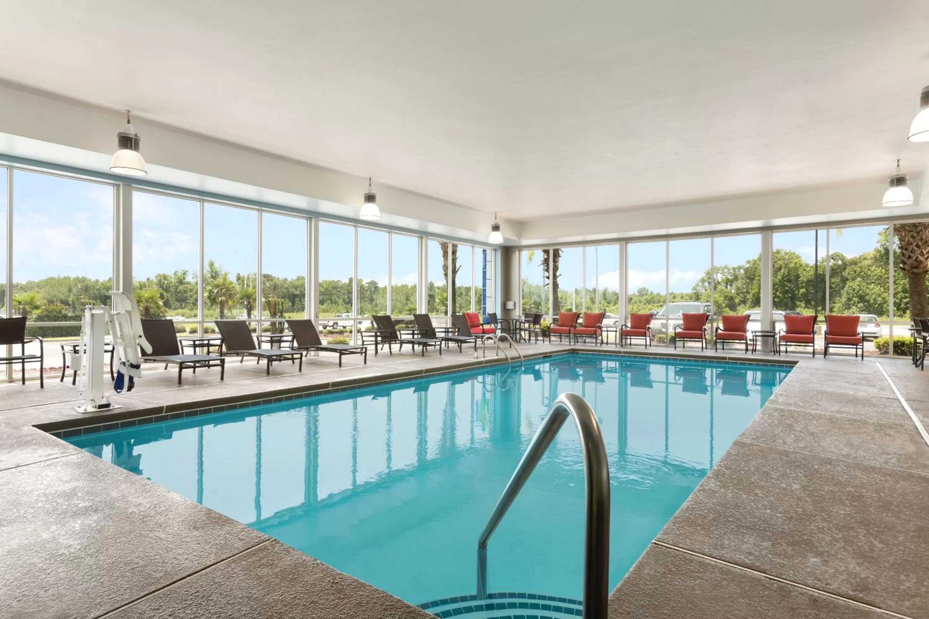 Swimming pool in Holiday Inn Express & Suites Florence by IHG