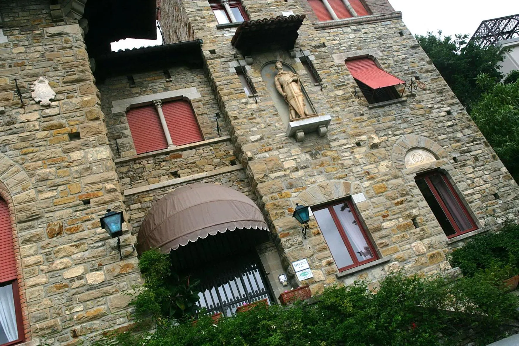 Hotel La Vela-Castello Il Rifugio