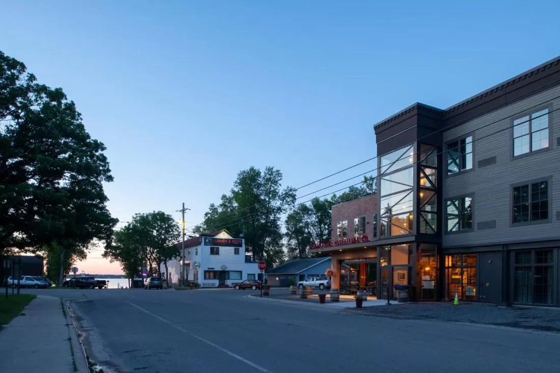 Property building in Cantilever Hotel, Trademark Collection by Wyndham