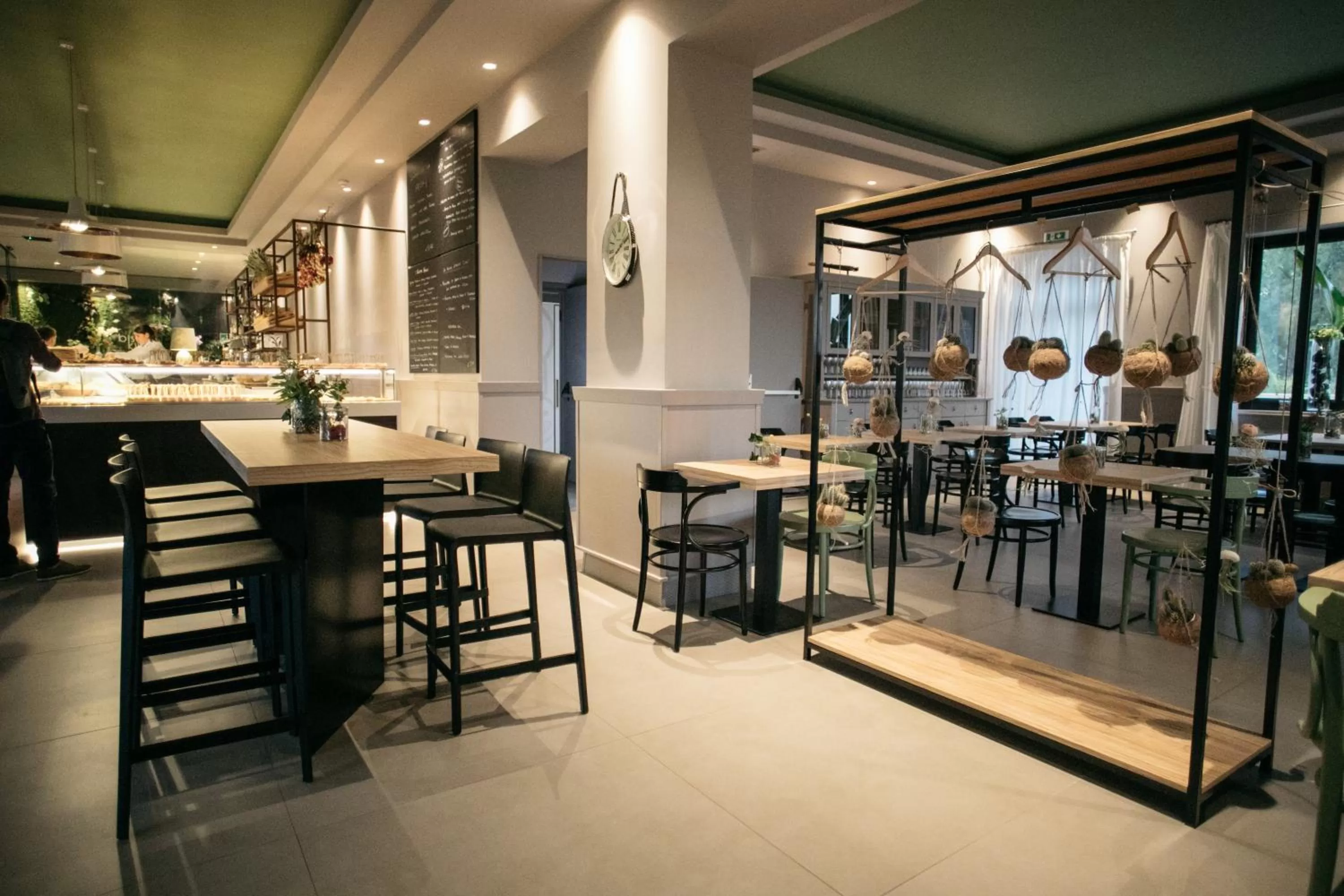 Restaurant/places to eat in Hotel Aloisi