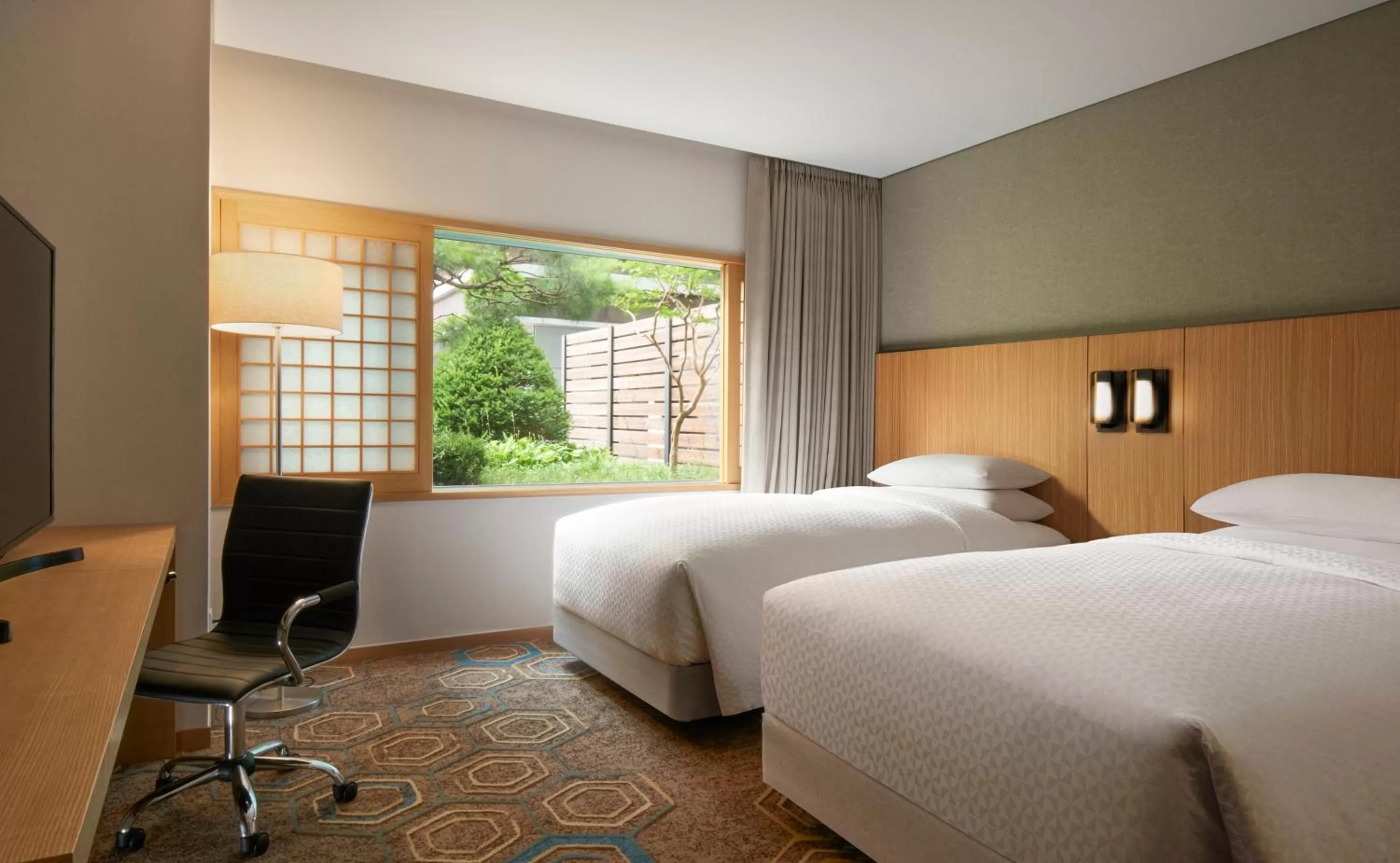 Photo of the whole room, Bed in Four Points by Sheraton Seoul, Guro