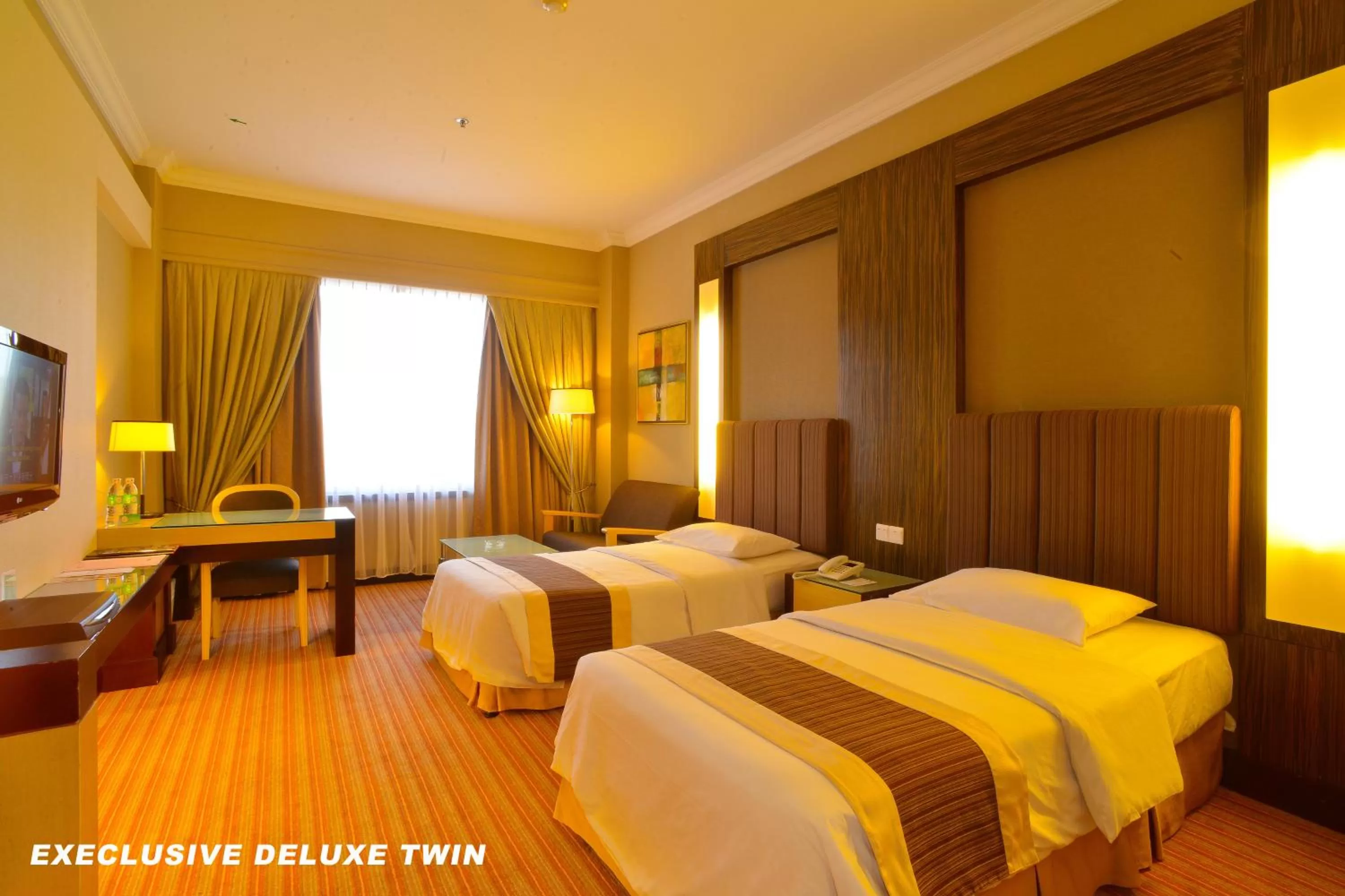 Bedroom, Bed in Dynasty Hotel Miri