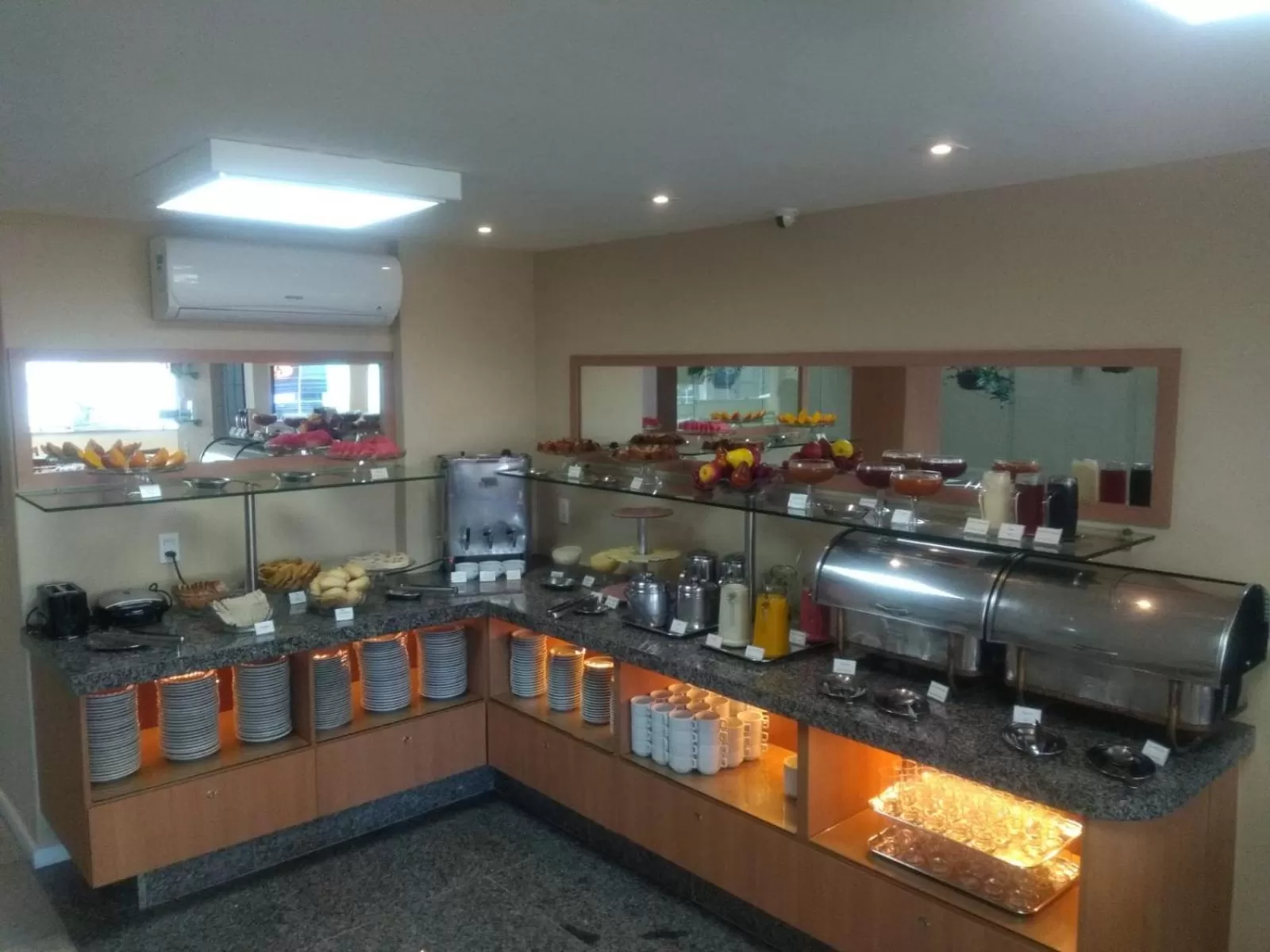 Restaurant/Places to Eat in Hotel Villamaris