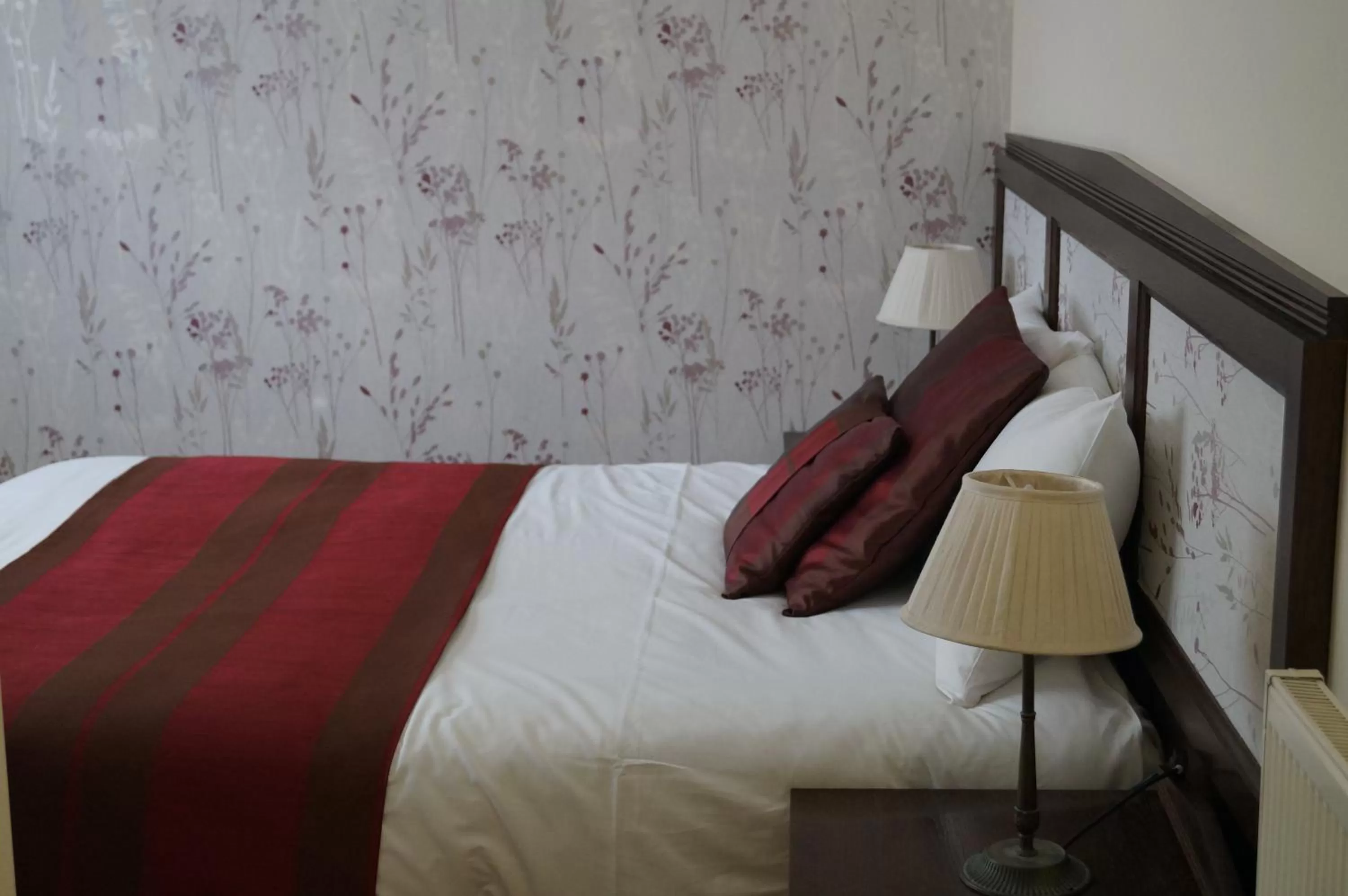 Bed in The Flying Bull Inn