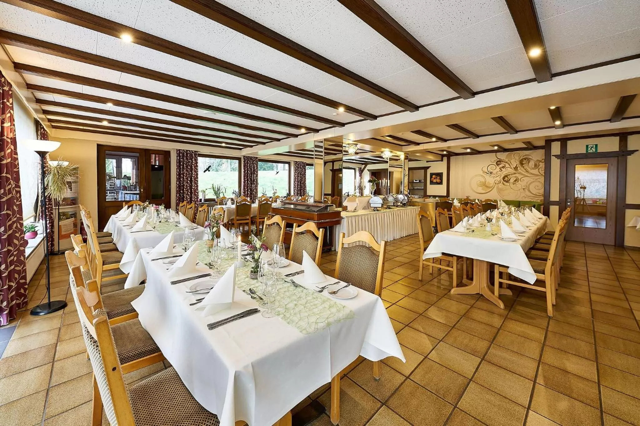 Restaurant/places to eat in Landhotel Karrenberg