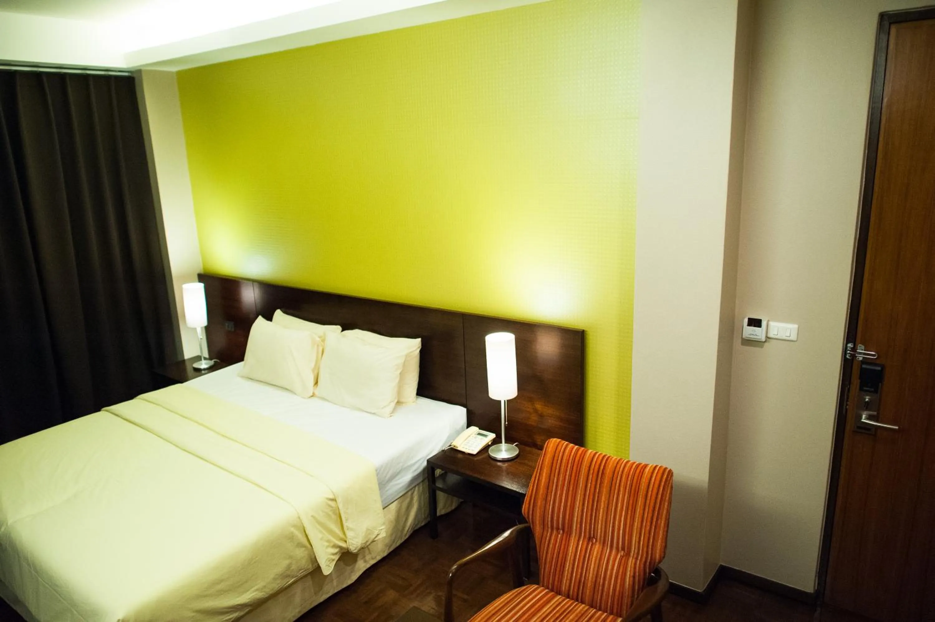 Other, Bed in Baansilom Soi 3