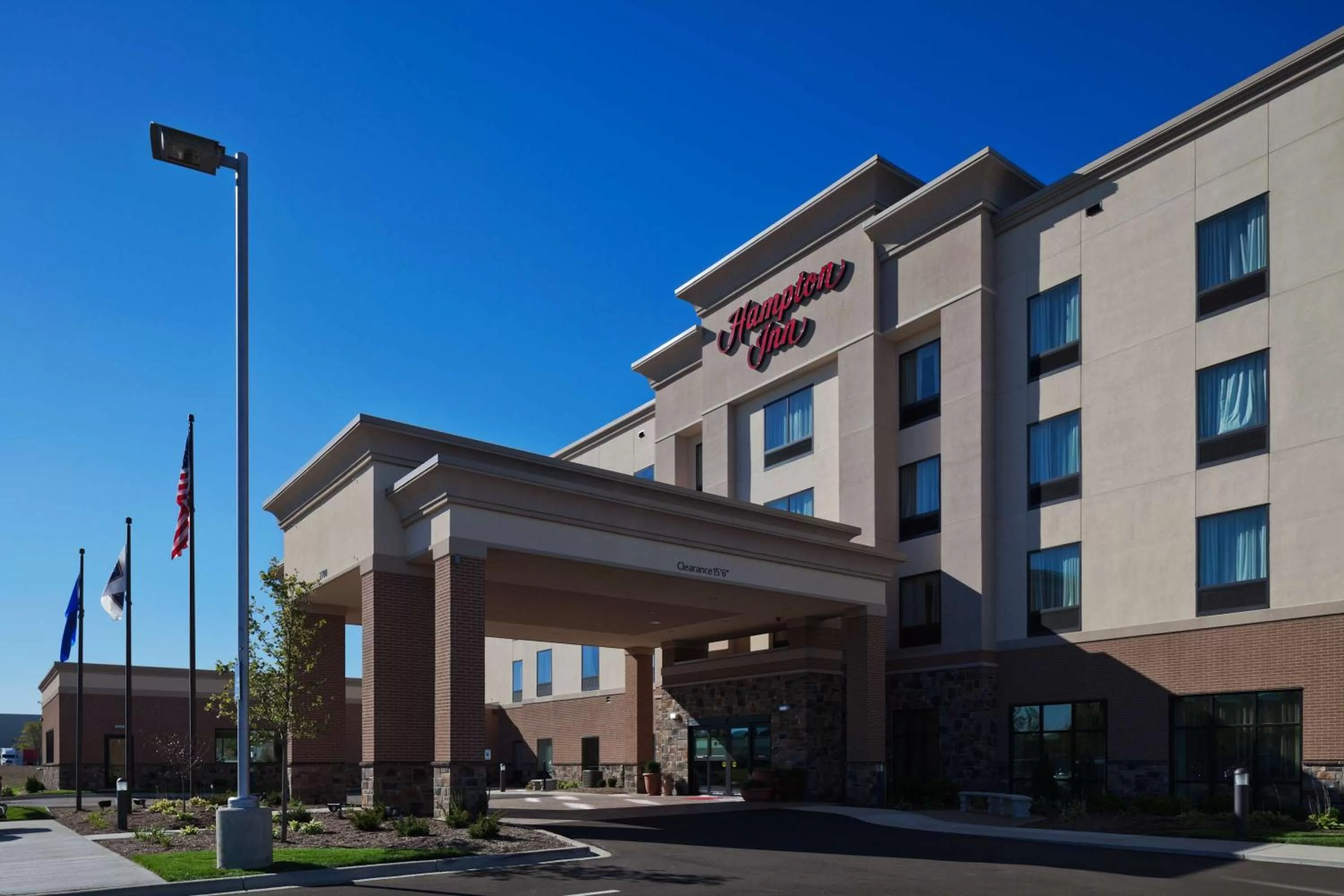 Property building in Hampton Inn Beloit