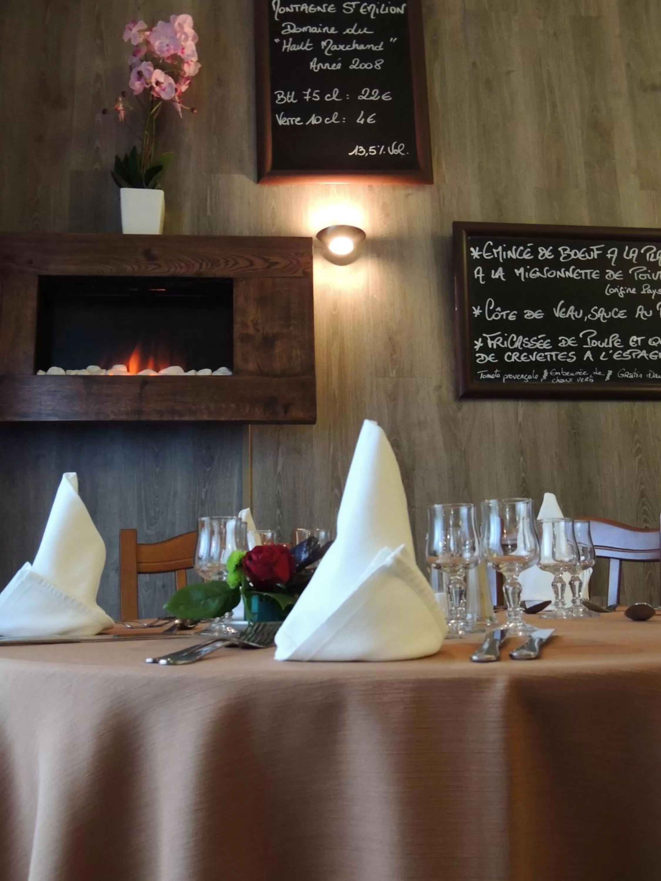 Restaurant/places to eat in Logis Hôtel - Le Relais du Parisis