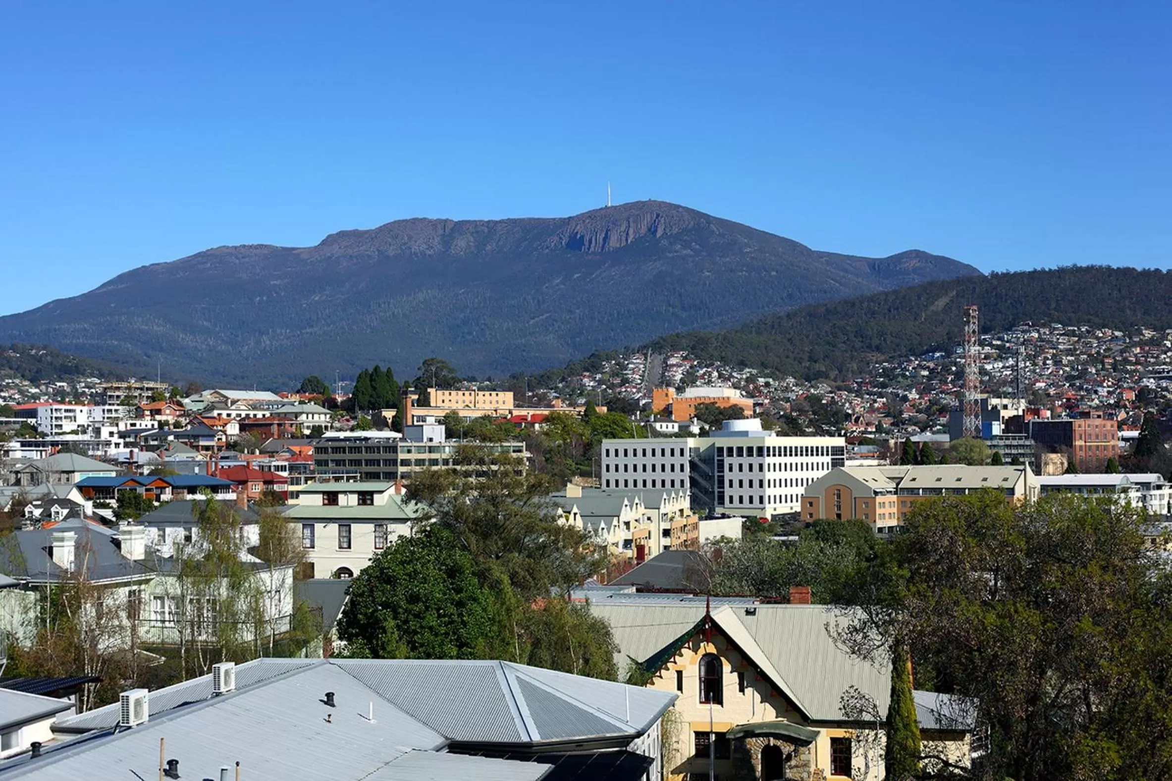 Mountain view in Lenna Of Hobart