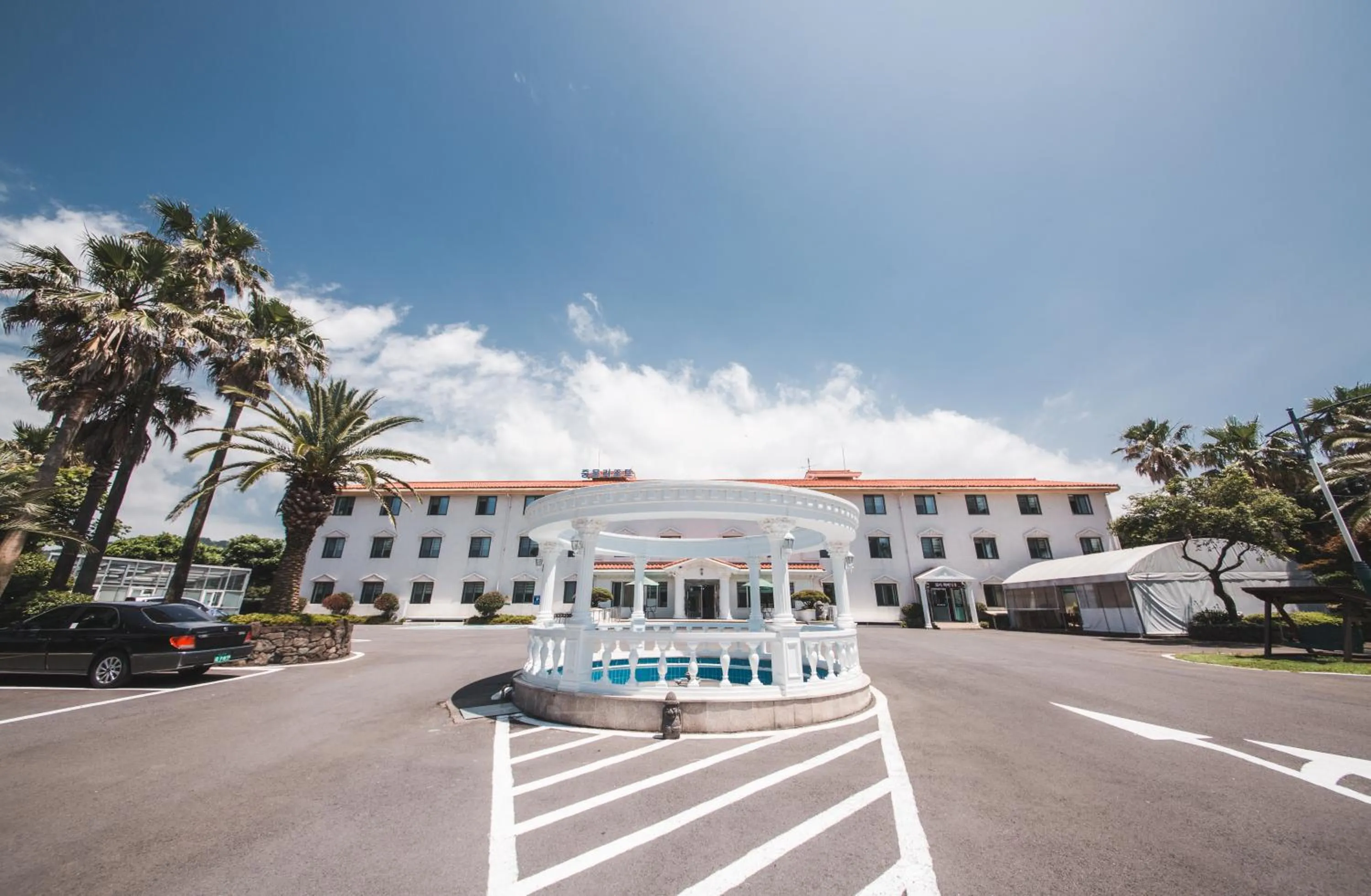 Property building in Jungmun Resort Jeju