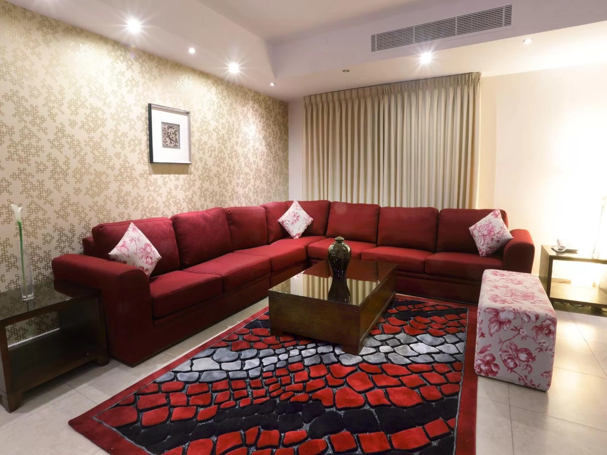 Living room in City Rose Hotel Suites