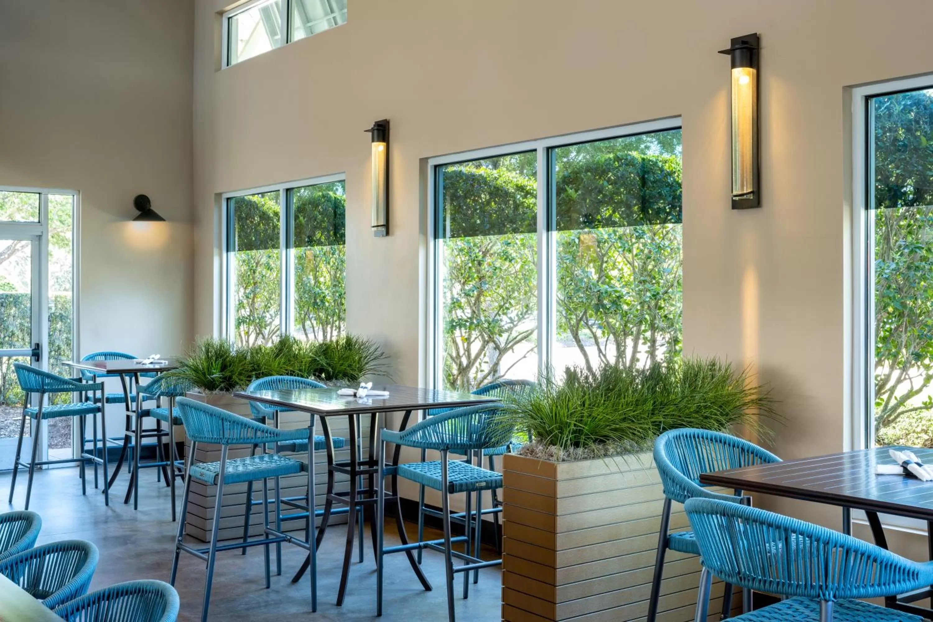 Restaurant/places to eat in SpringHill Suites by Marriott Orlando at FLAMINGO CROSSINGS Town Center-Western Entrance
