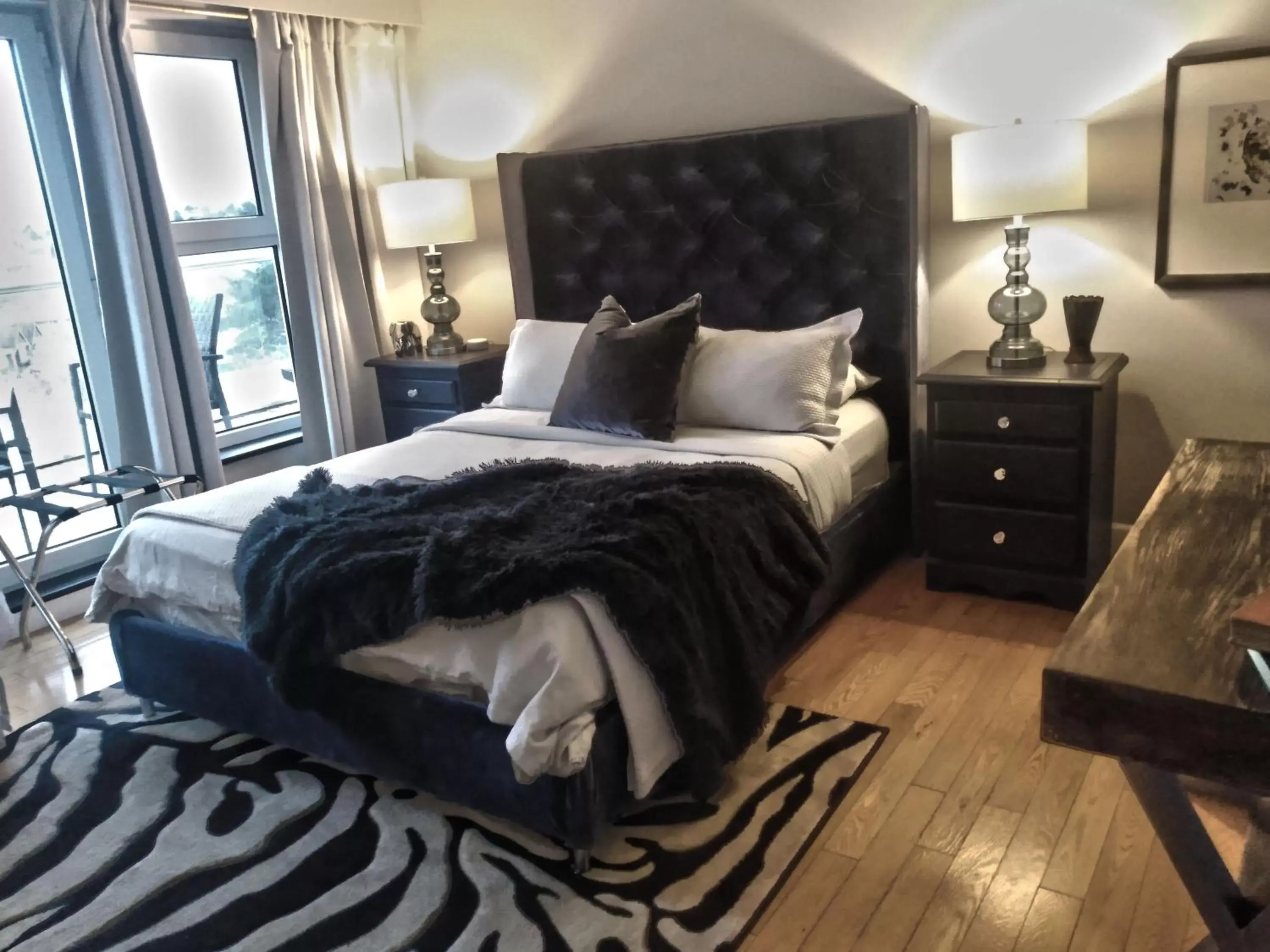 Superior Queen Room in Suite Smart Vancouver Superior Queen Room in Suite Smart Vancouver