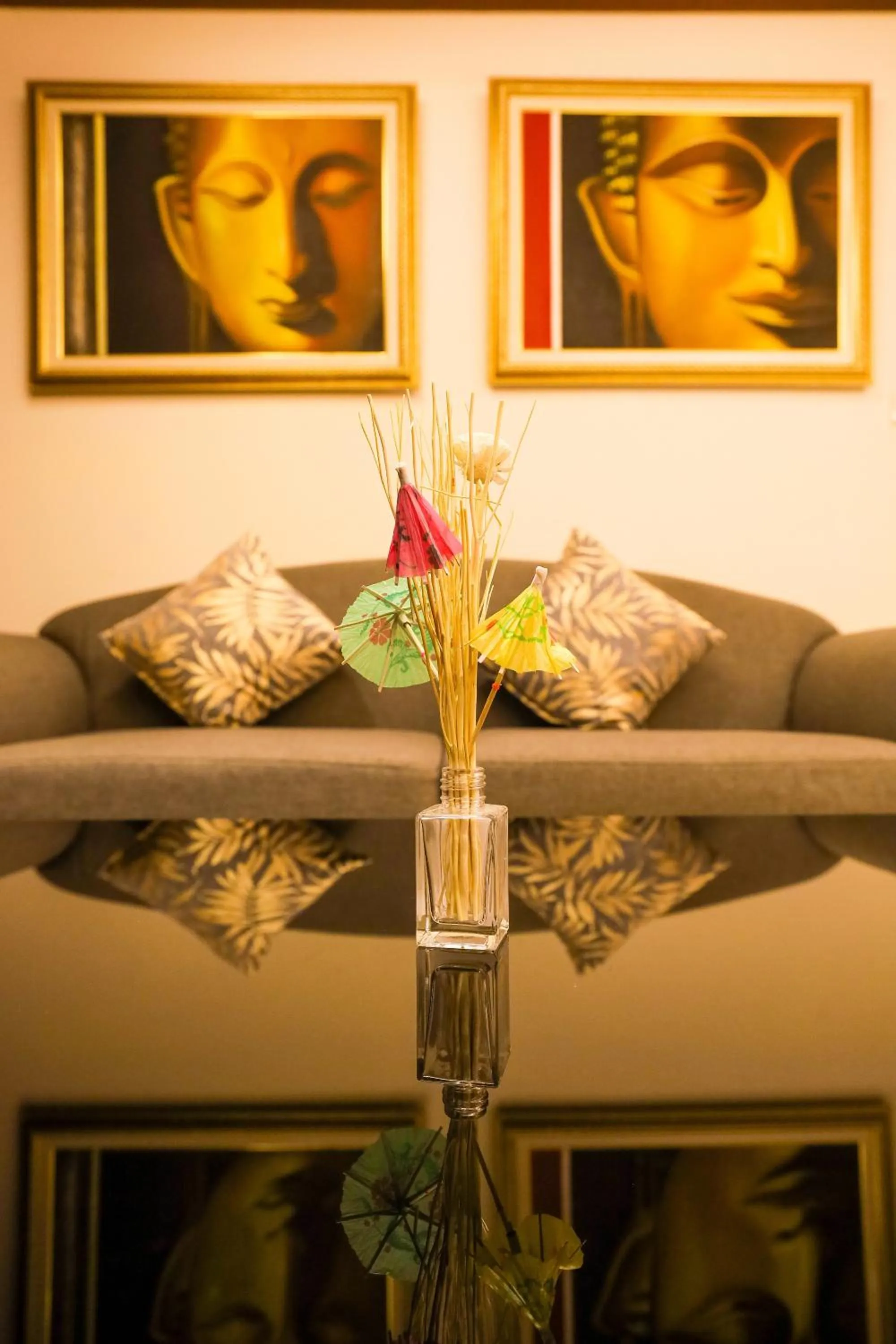 Living room in Tara Court Hotel