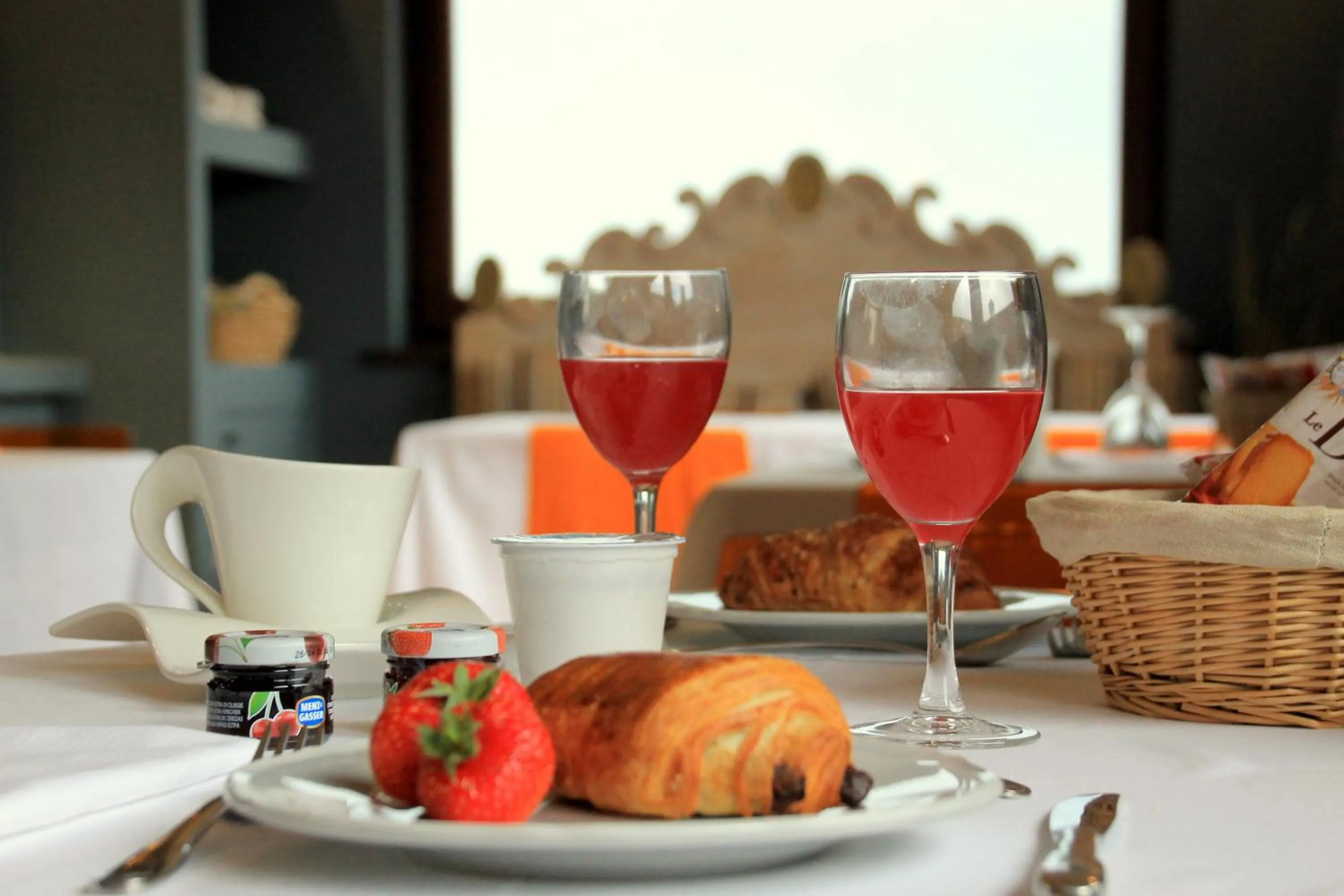 Buffet breakfast in Hotel & Ristorante degli Angeli