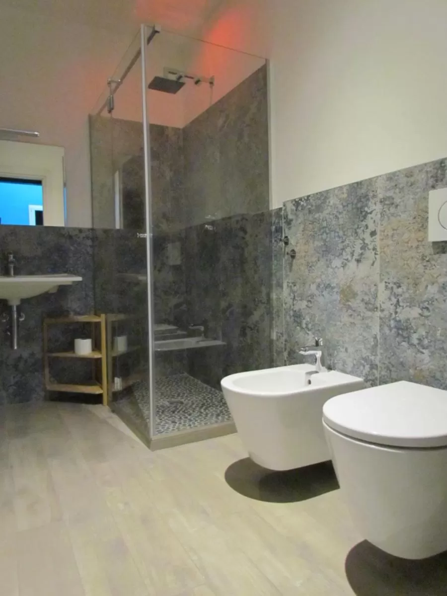 Bathroom in Sala dell Estate Guest House