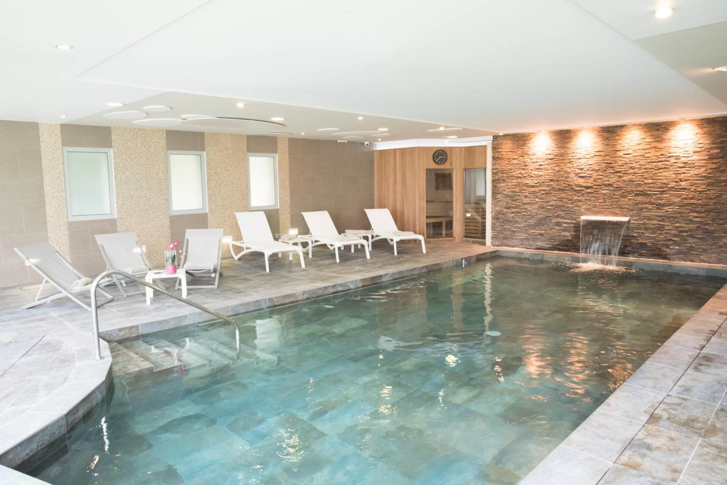 Spa and wellness centre/facilities in Château Belmont Tours by The Crest Collection