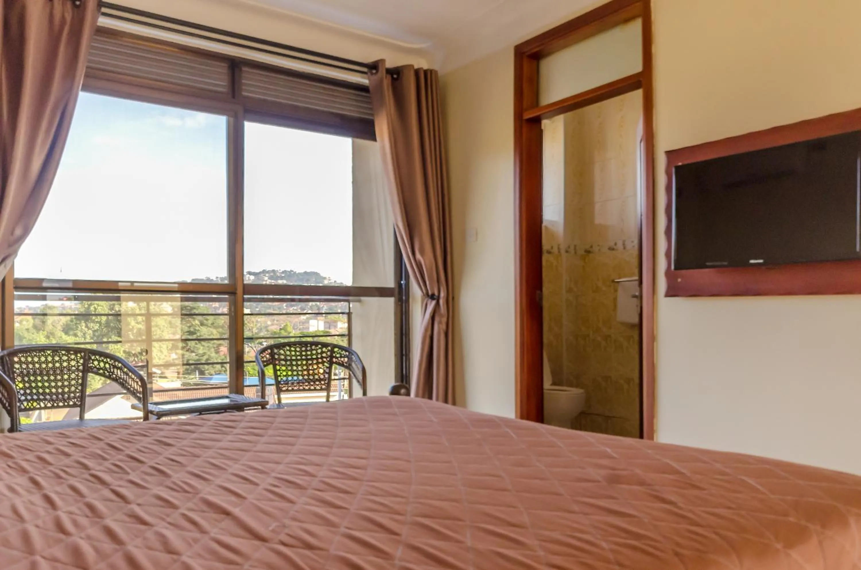 TV and multimedia in Marie's Royale Hotel