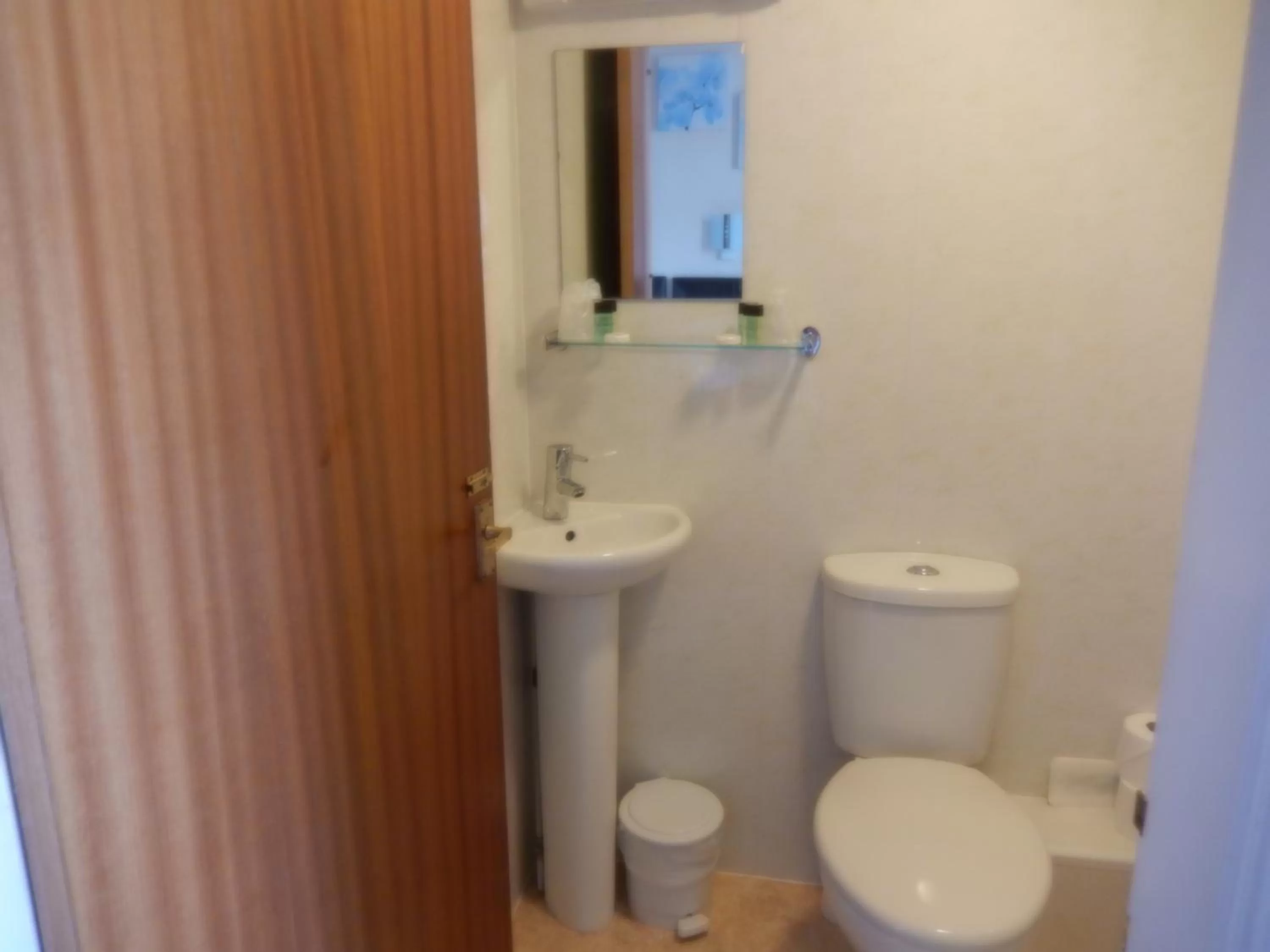 Bathroom in The Oasis Hotel