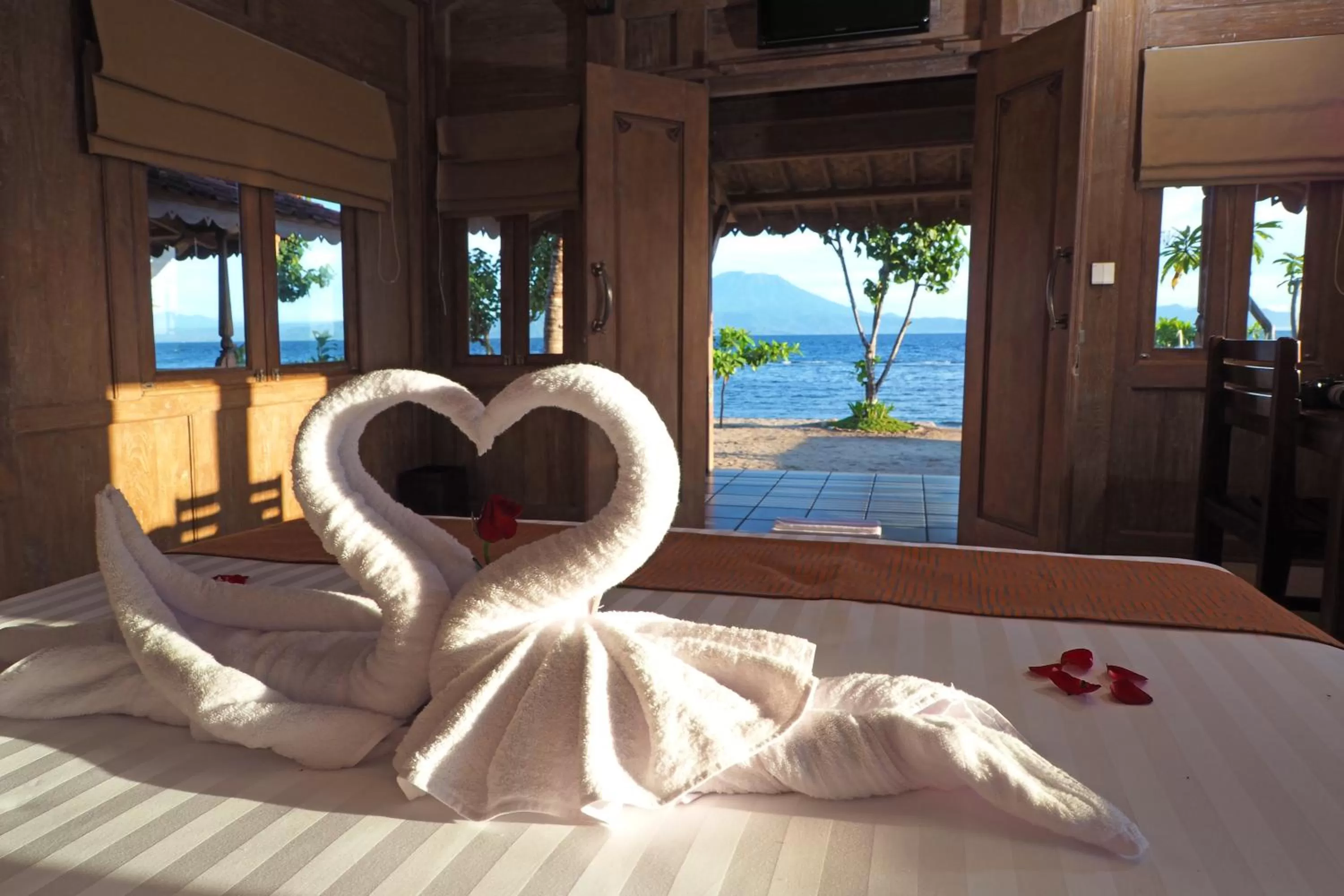 Bedroom, Bed in Blue Harbor Beachfront Villas & Resto