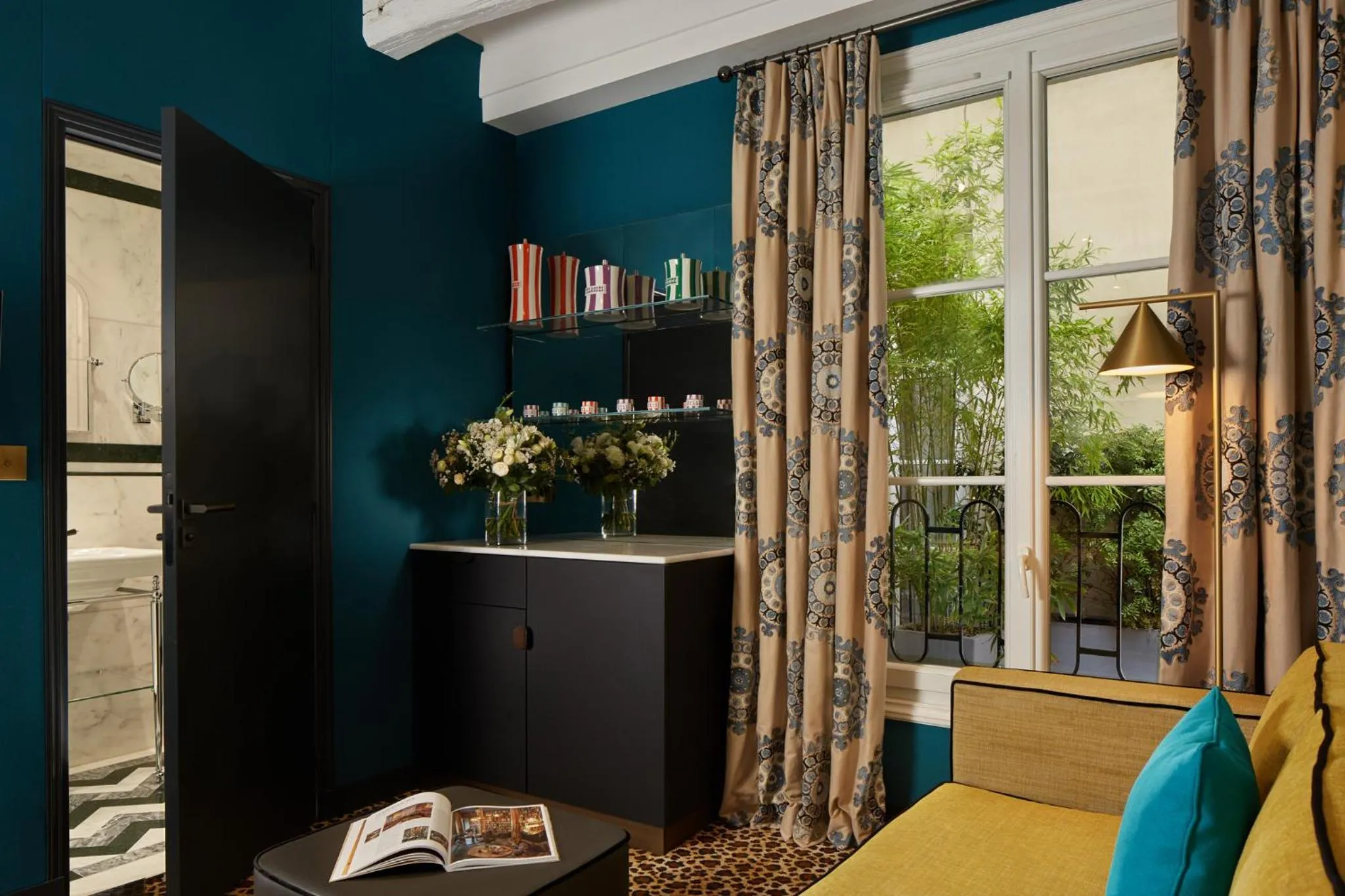 Bedroom in Hôtel Saint Germain