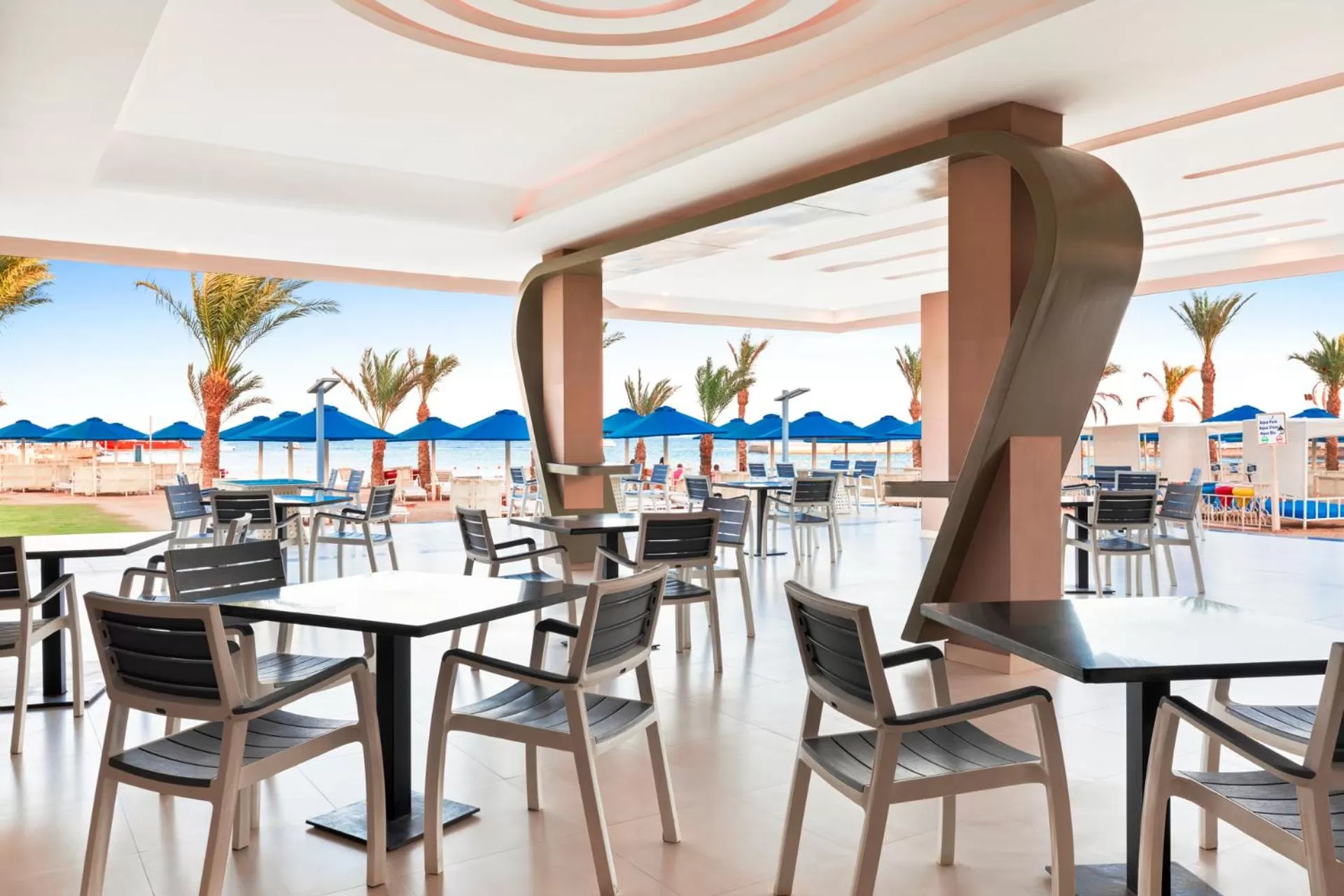 Lounge or bar in Pickalbatros Aqua Park Resort - Hurghada