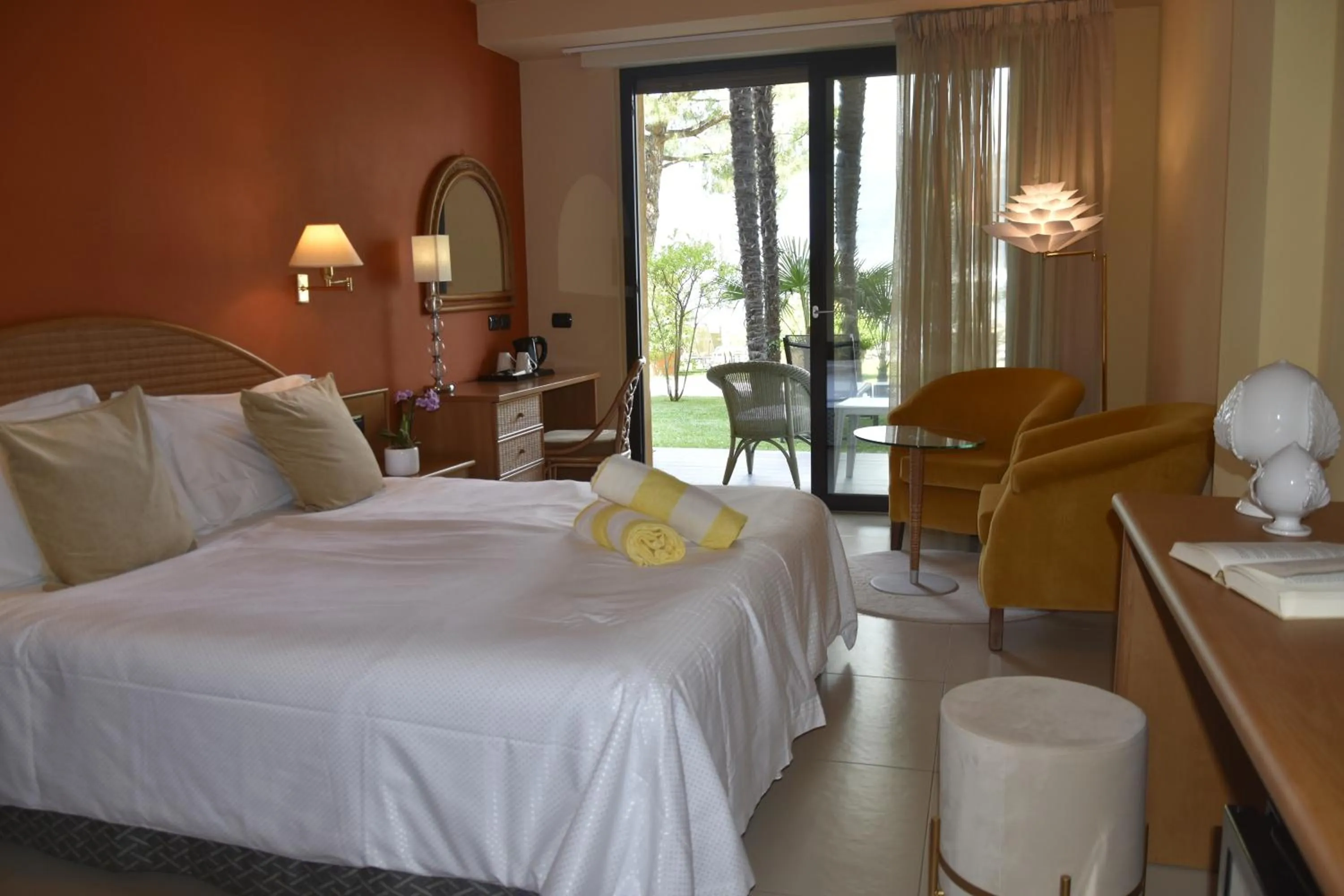 Bedroom, Bed in Hotel Du Lac - Relax Attitude Hotel