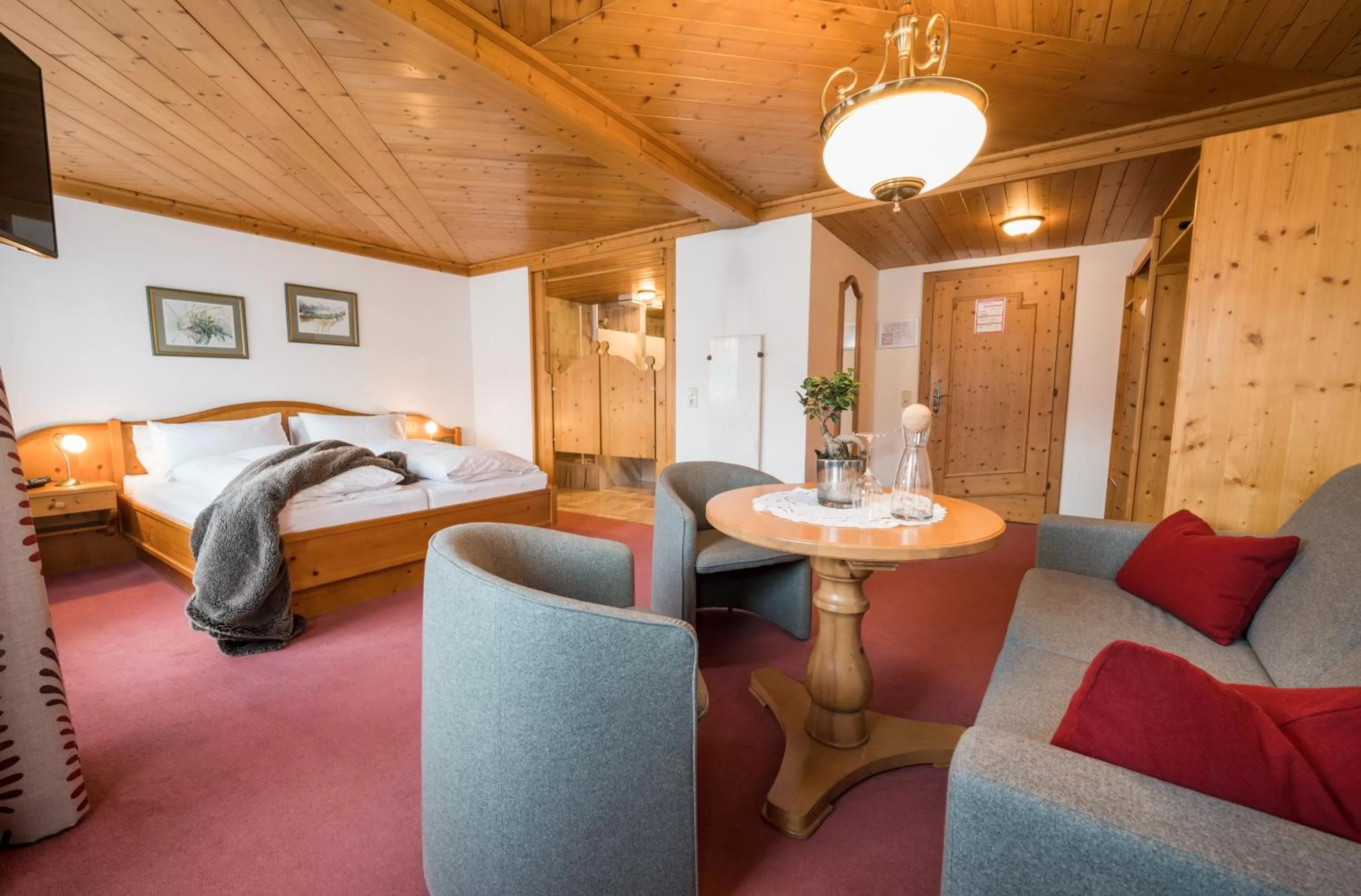 Seating area, Bed in Scheffer's Hotel