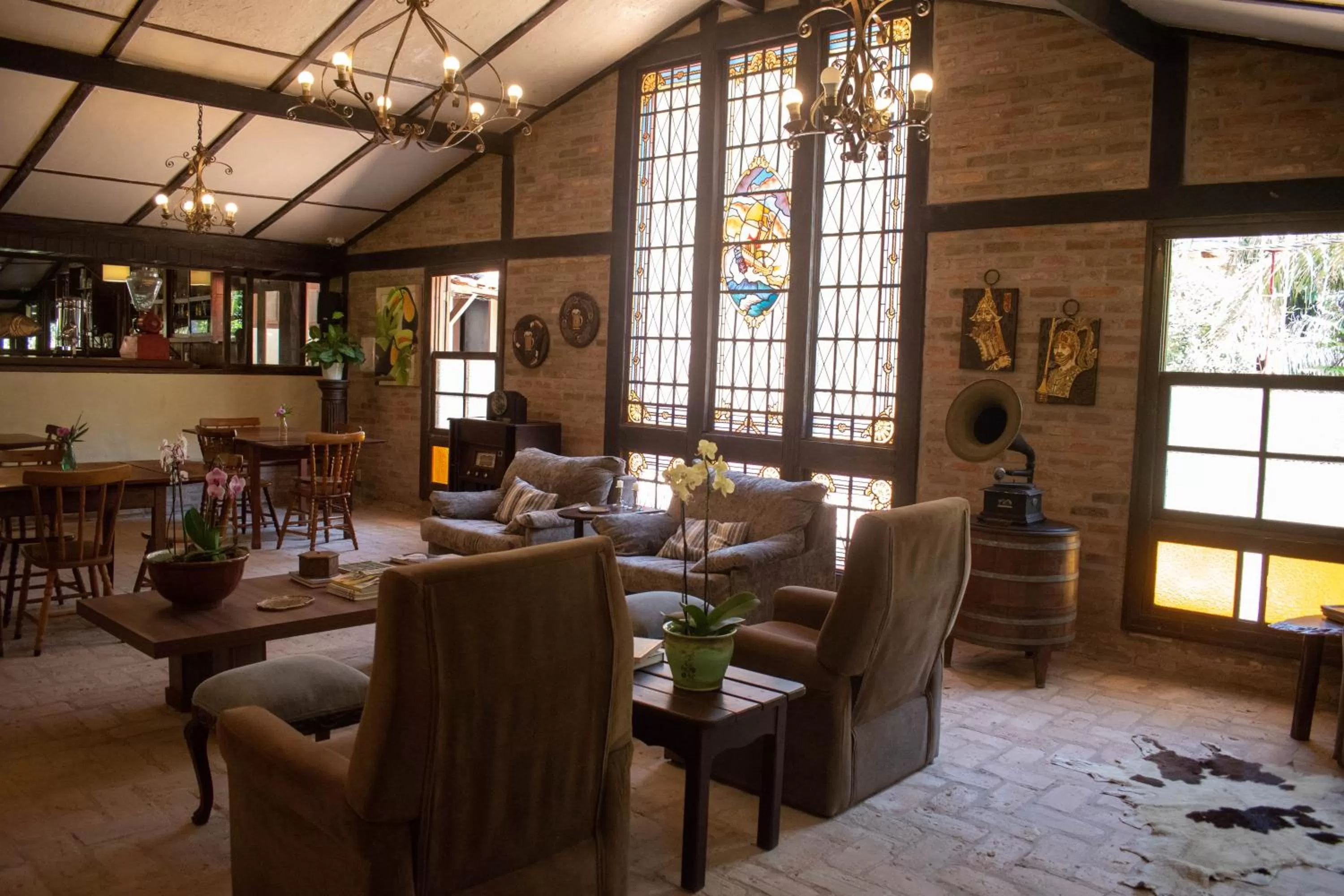 Restaurant/places to eat in Hotel Santa Esmeralda