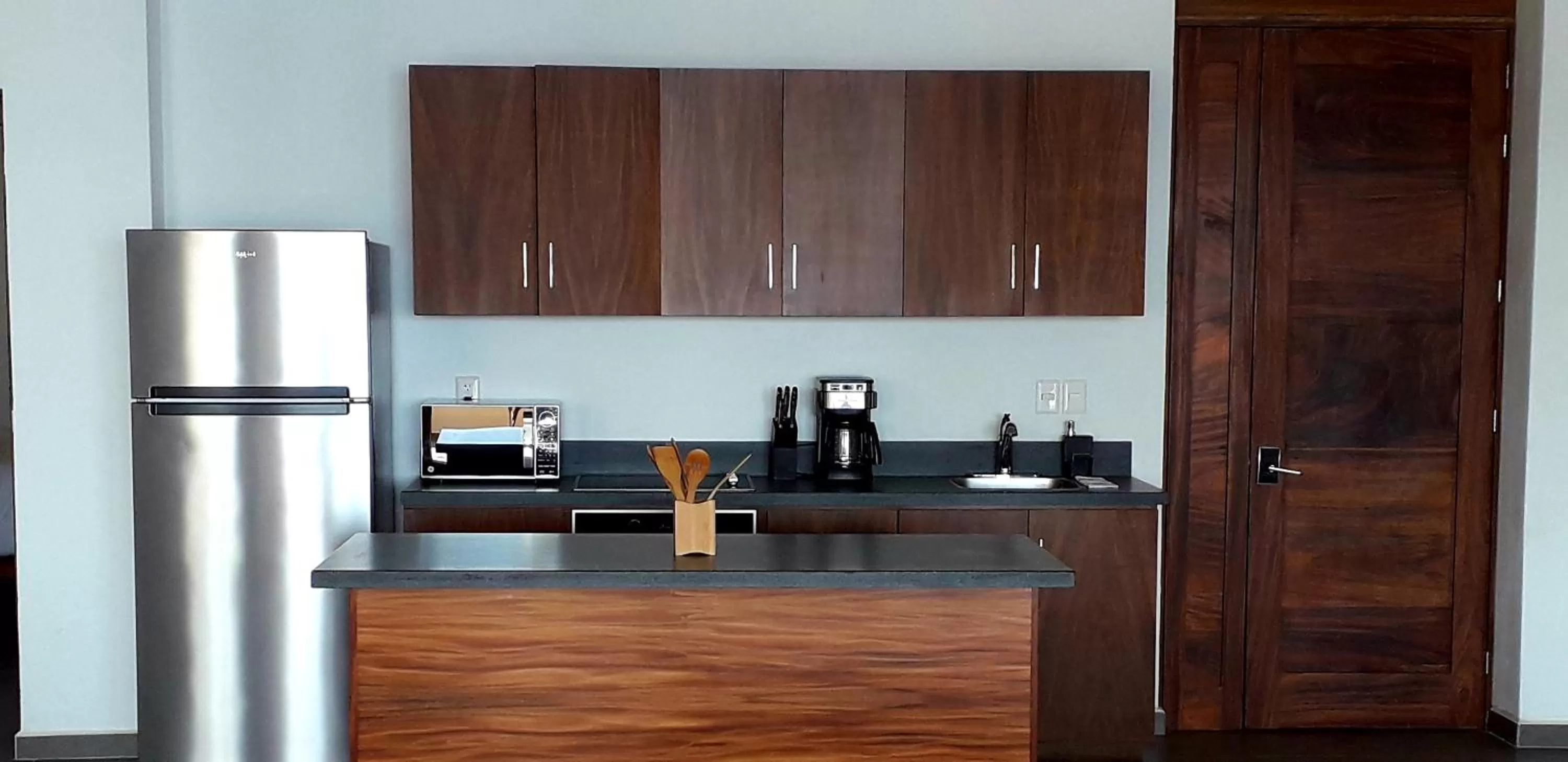 Kitchen or kitchenette in Ysuri Sayulita - Beachfront Hotel