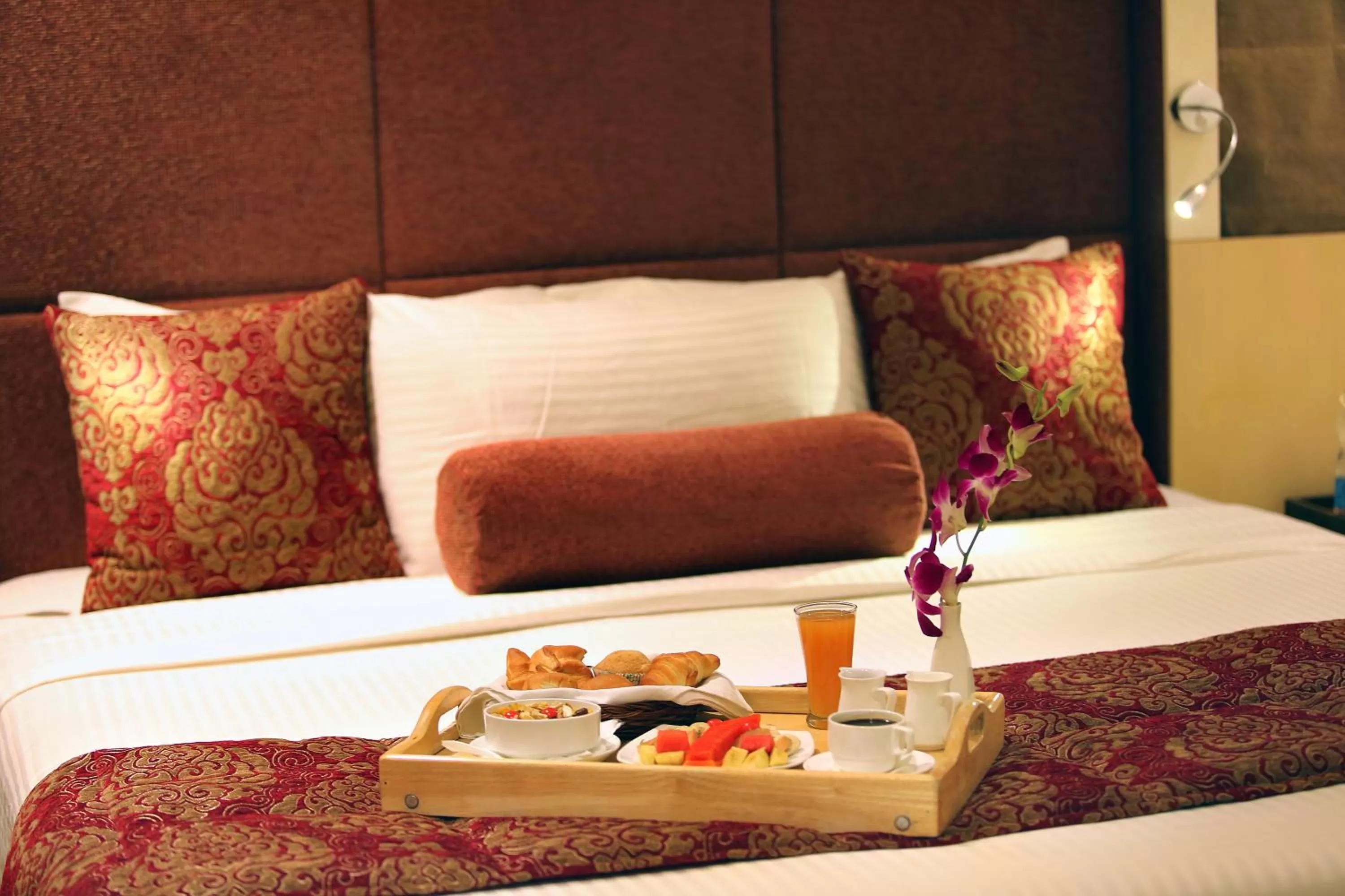 Bed in Hotel Express Towers