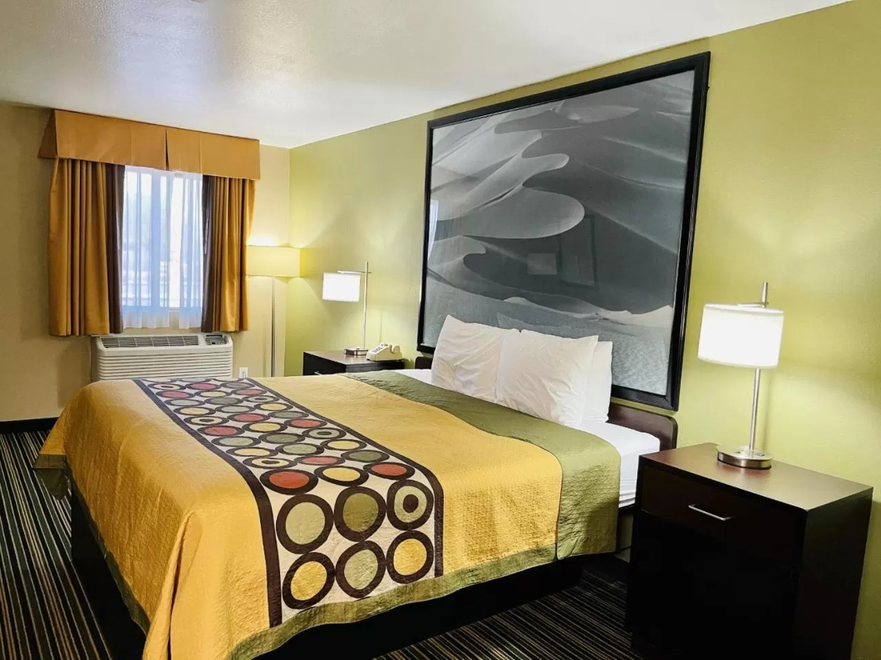 Guests, Bed in Super 8 by Wyndham Casa Grande