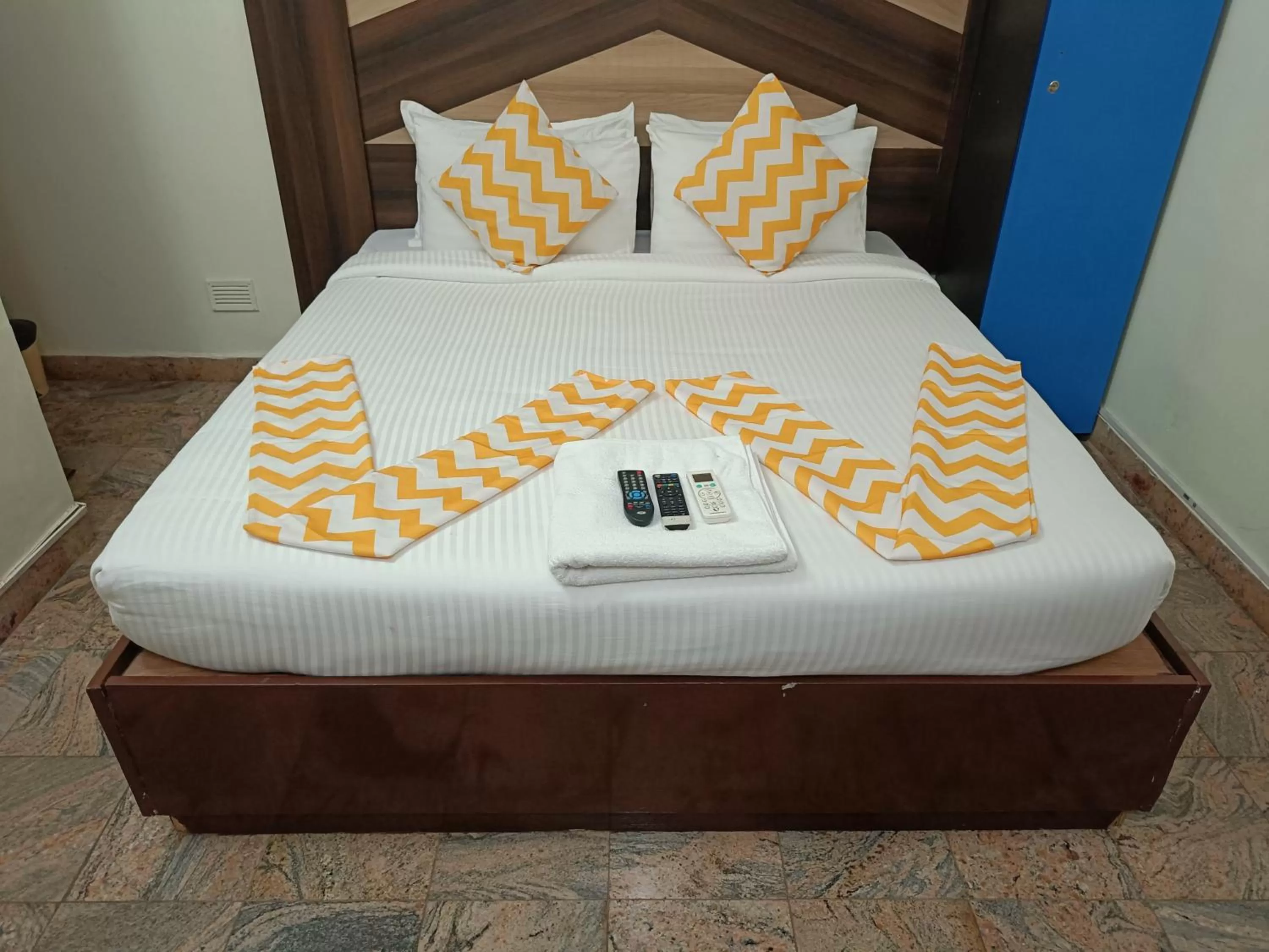 Bed in The Dolphin Park Hotel, Virugambakkam