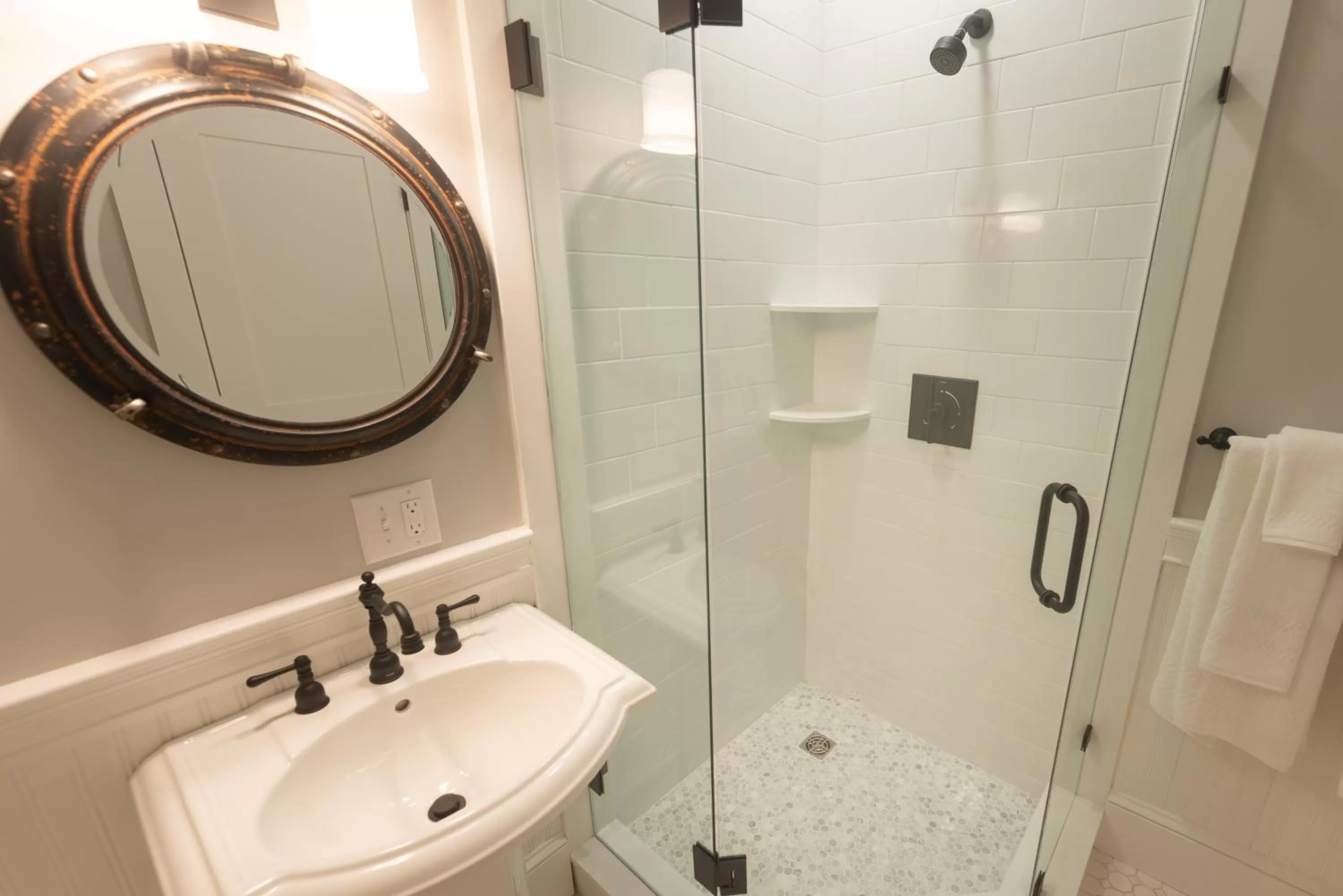 Bathroom in Paws on Pelham