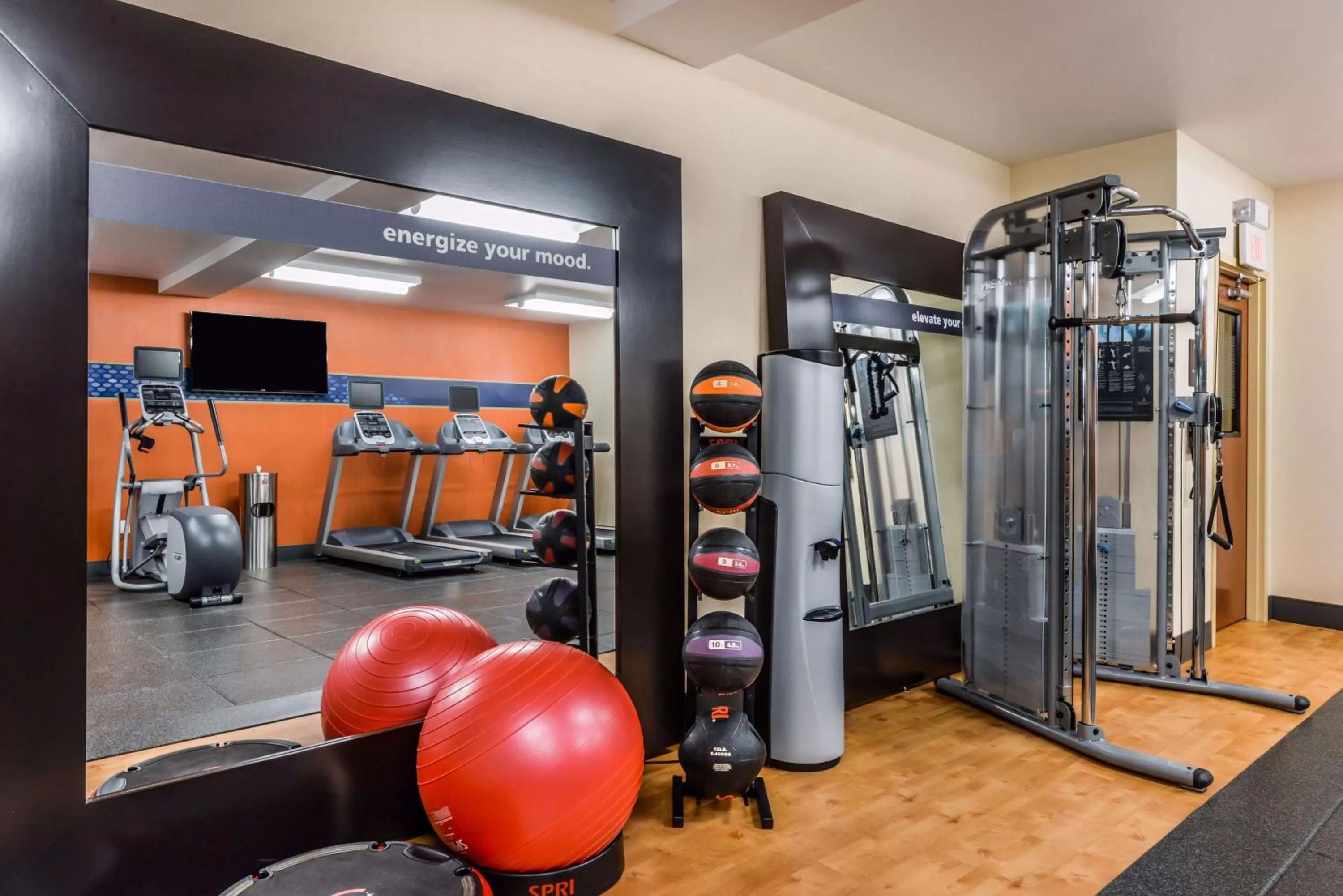 Fitness centre/facilities in Hampton Inn & Suites Boulder North