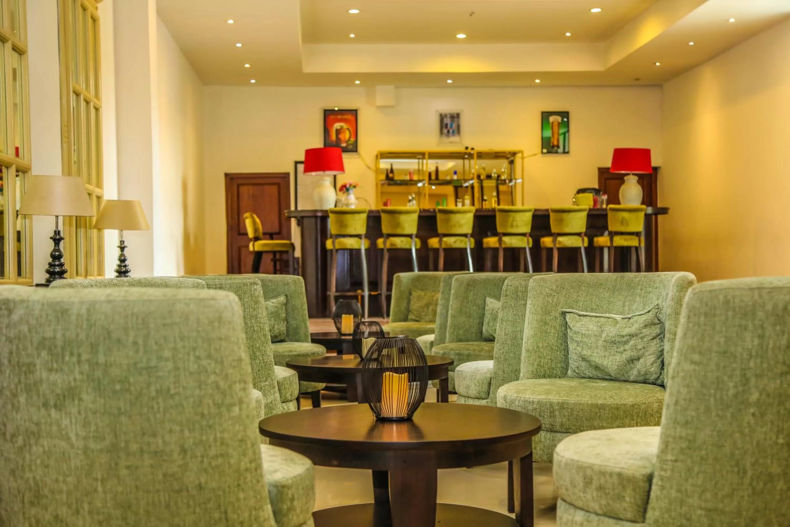 Coffee/tea facilities in Oak Ray Regency