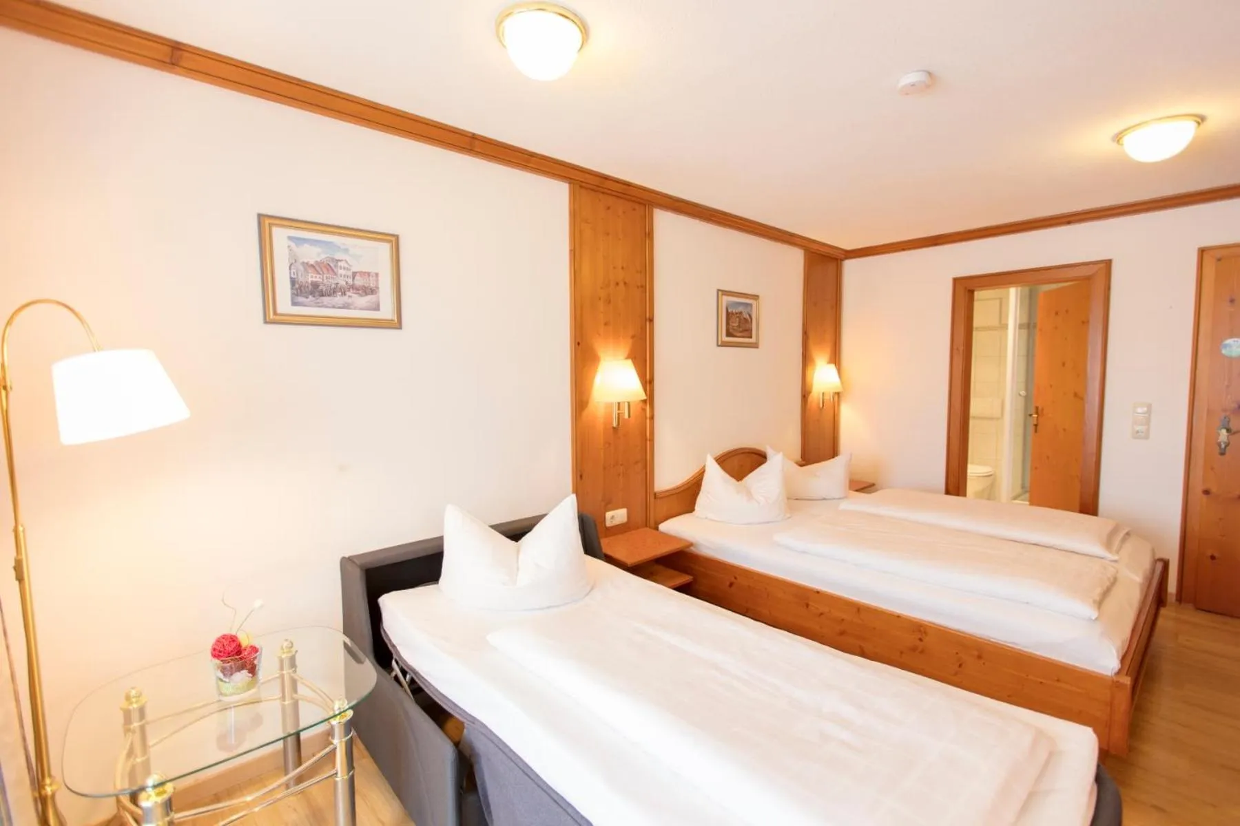 Photo of the whole room, Bed in Akzenthaus Alpenrose Nesselwang